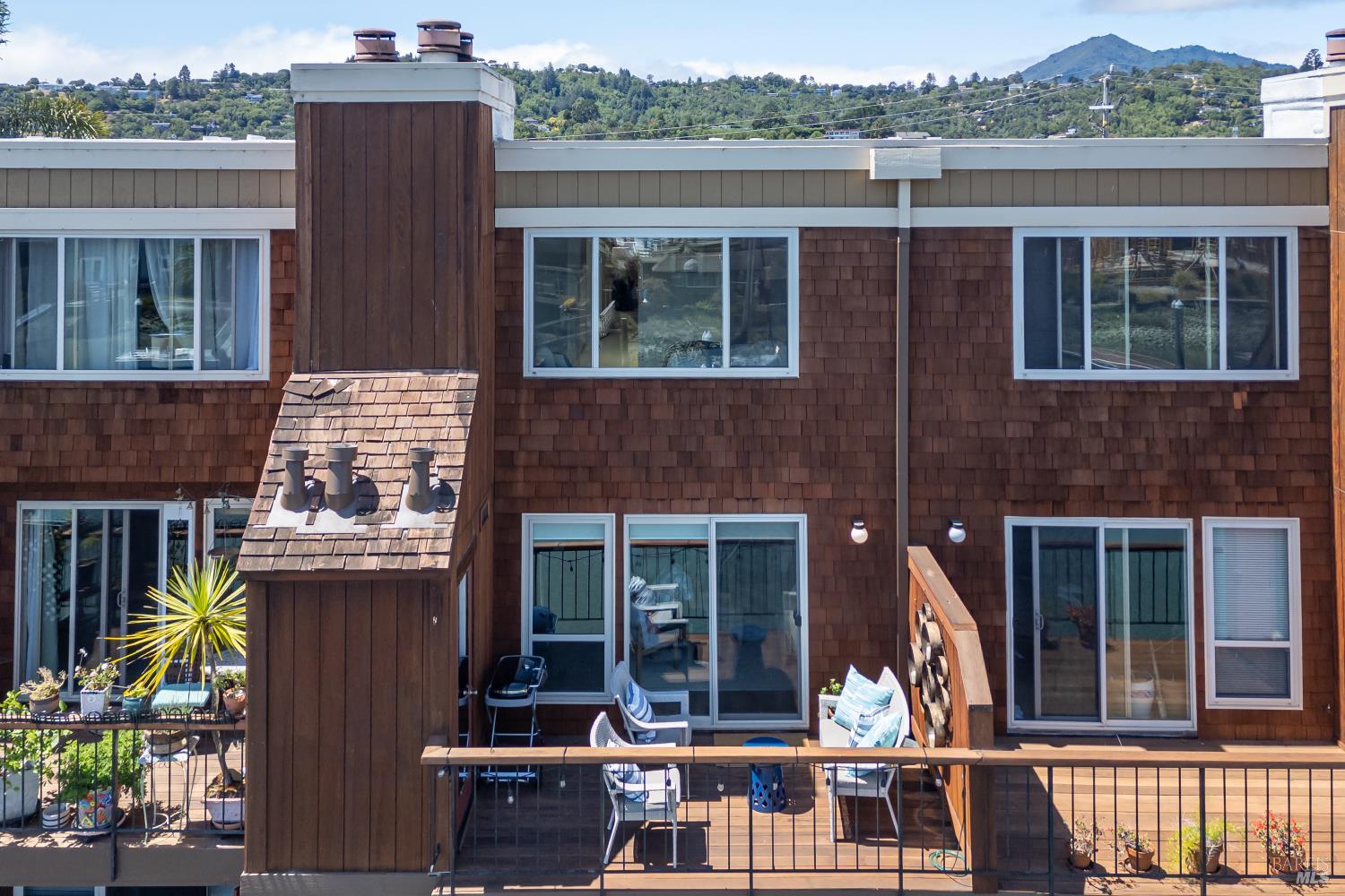 Detail Gallery Image 9 of 33 For 490 Canal St #19,  San Rafael,  CA 94901 - 2 Beds | 1/1 Baths