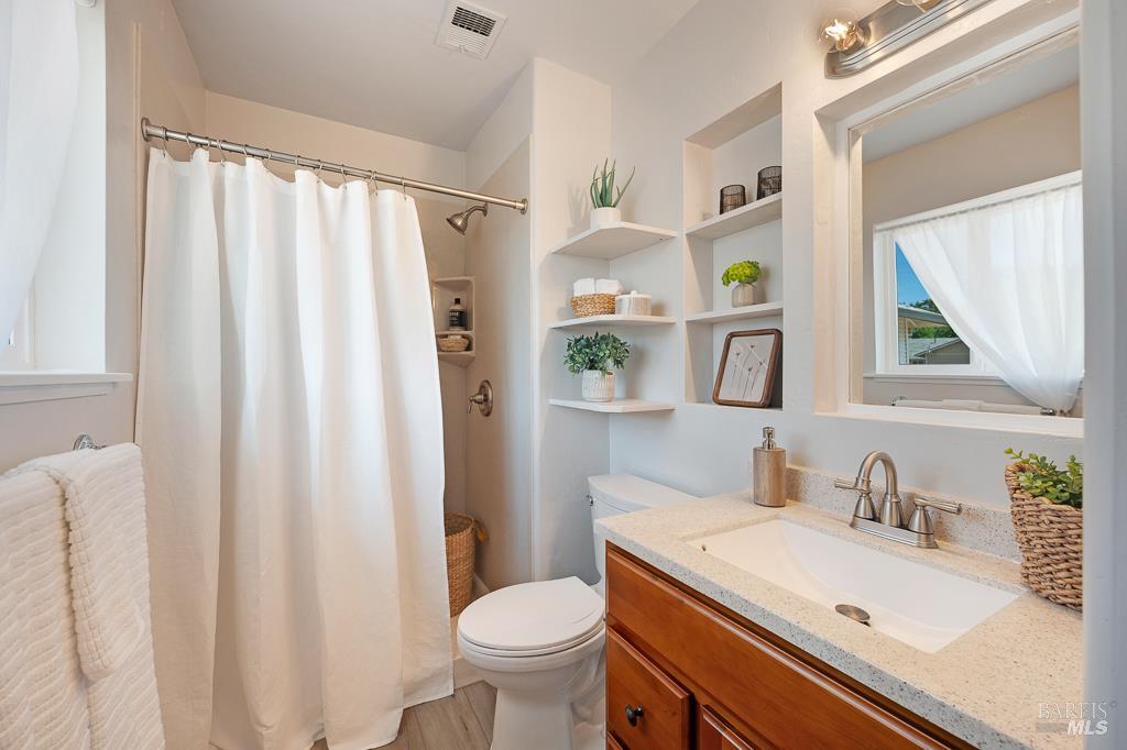 Detail Gallery Image 20 of 37 For 5012 Parkhurst Dr, Santa Rosa,  CA 95409 - 4 Beds | 2 Baths