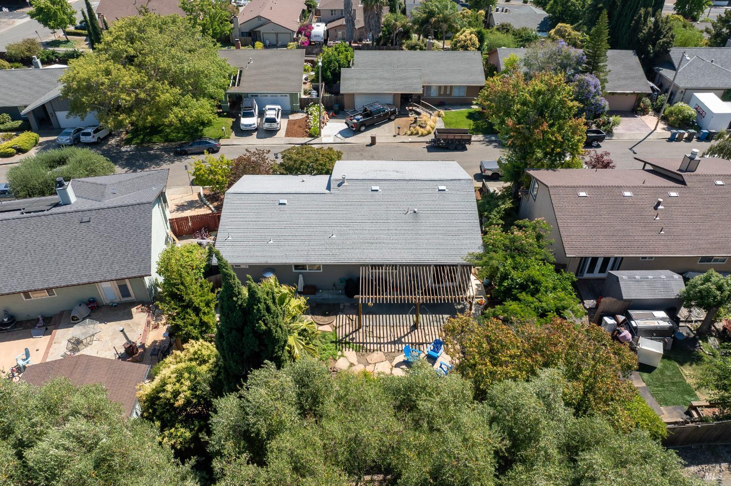 Detail Gallery Image 47 of 54 For 1229 Monte Vista Ct, Benicia,  CA 94510 - 4 Beds | 3 Baths