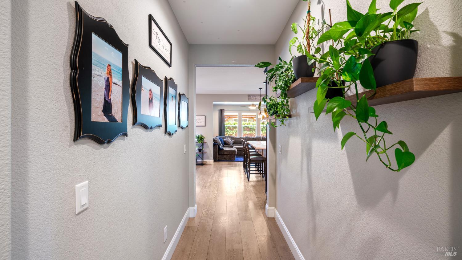 Detail Gallery Image 9 of 51 For 1504 Keats Pl, Rohnert Park,  CA 94928 - 4 Beds | 3 Baths