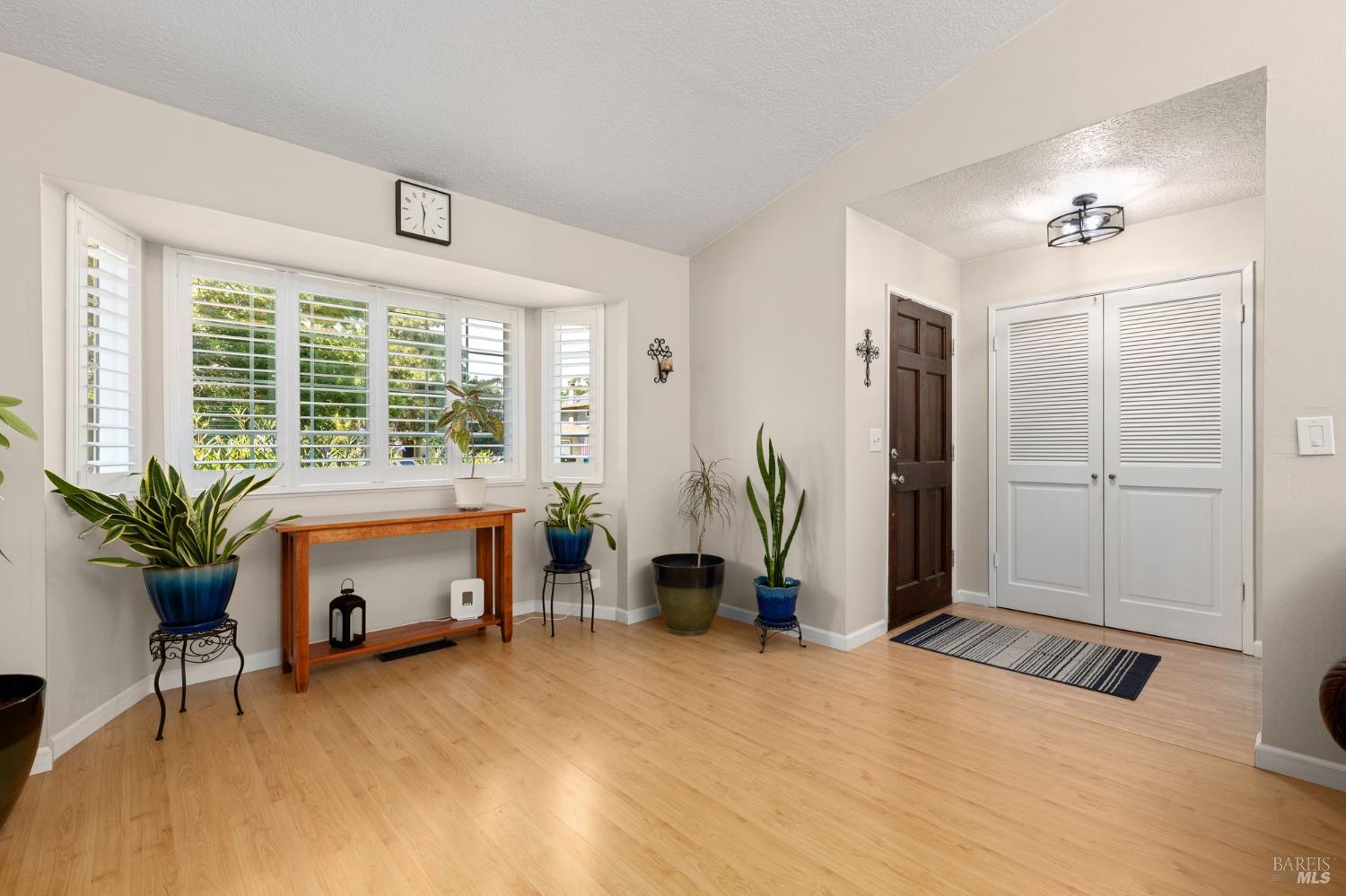 Detail Gallery Image 6 of 43 For 185 Salinas Dr, Vacaville,  CA 95688 - 3 Beds | 2 Baths