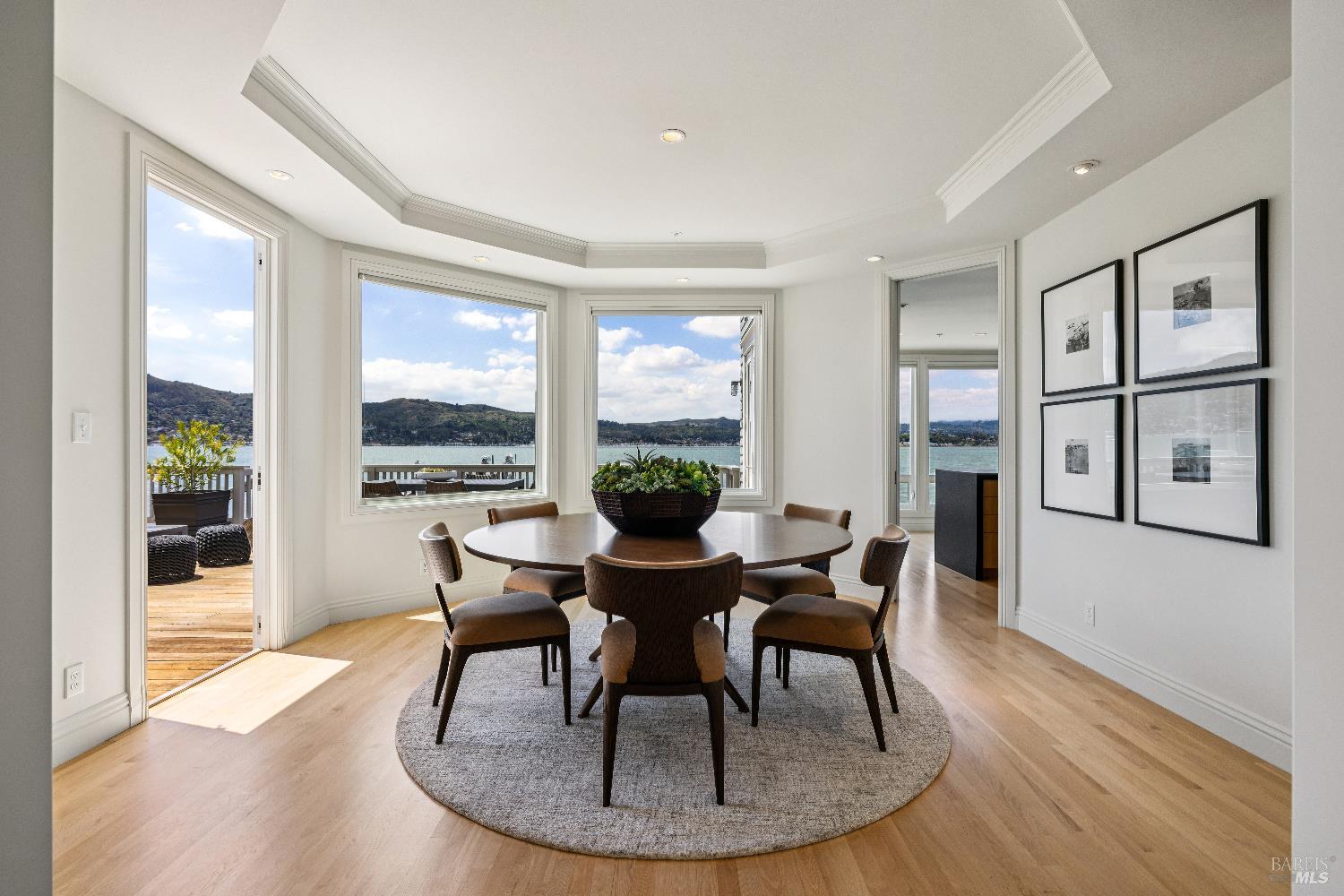 Detail Gallery Image 7 of 60 For 21 W Shore Rd, Belvedere Tiburon,  CA 94920 - 3 Beds | 3/1 Baths