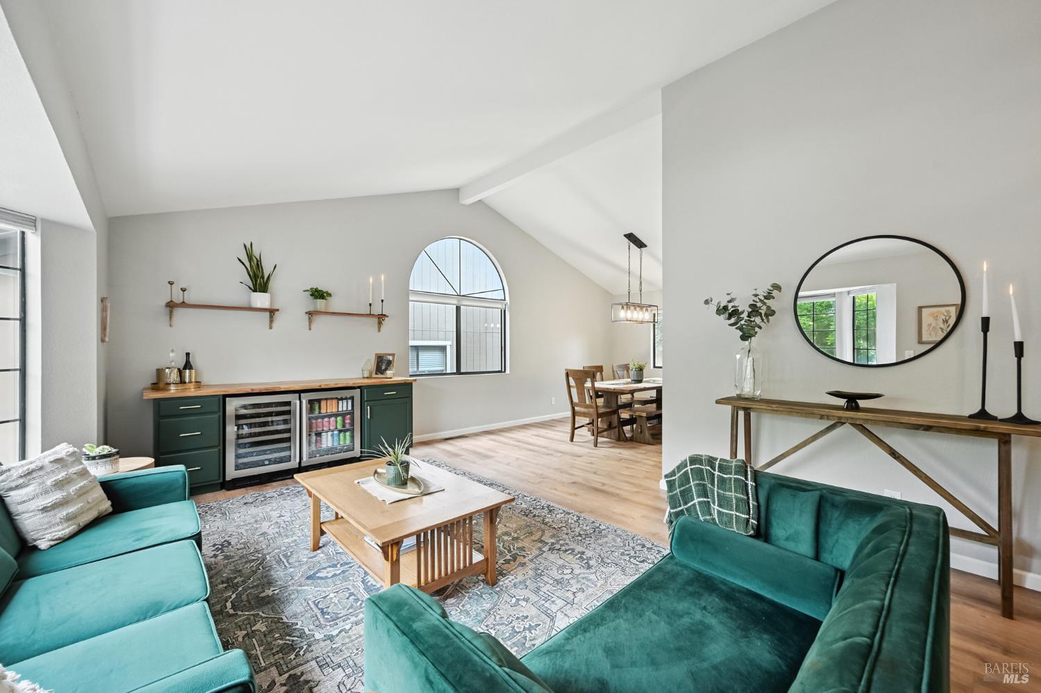 Detail Gallery Image 7 of 54 For 519 Mallory Ave, Windsor,  CA 95492 - 4 Beds | 2/1 Baths