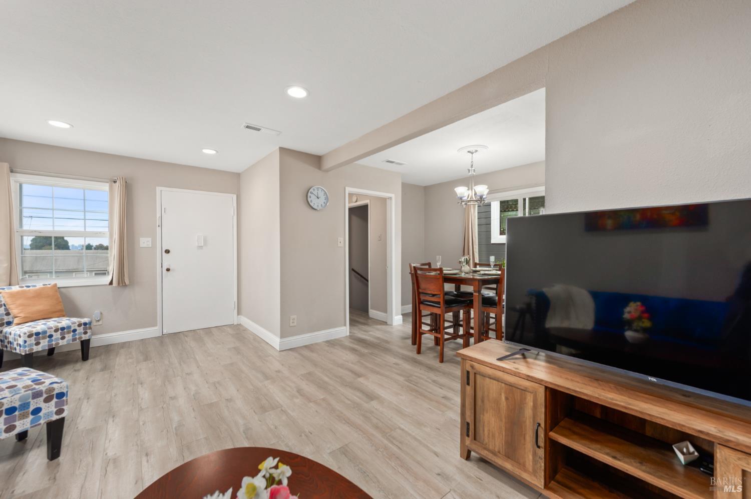 Detail Gallery Image 9 of 39 For 1438 Merced St, Richmond,  CA 94804 - 3 Beds | 2 Baths