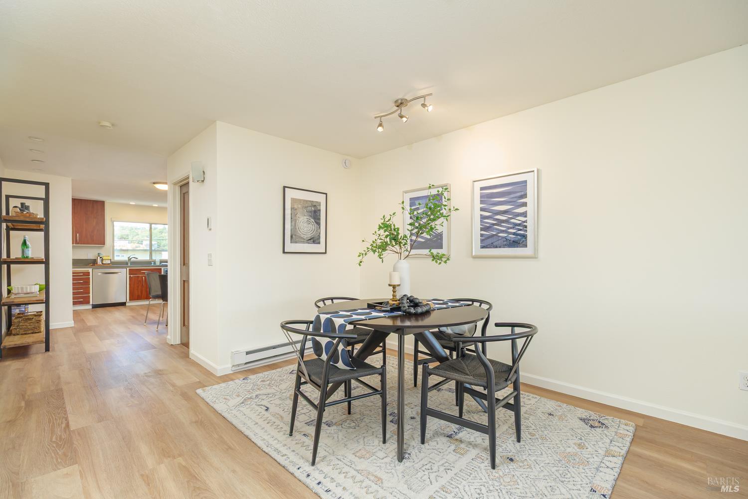 Detail Gallery Image 12 of 33 For 490 Canal St #19,  San Rafael,  CA 94901 - 2 Beds | 1/1 Baths