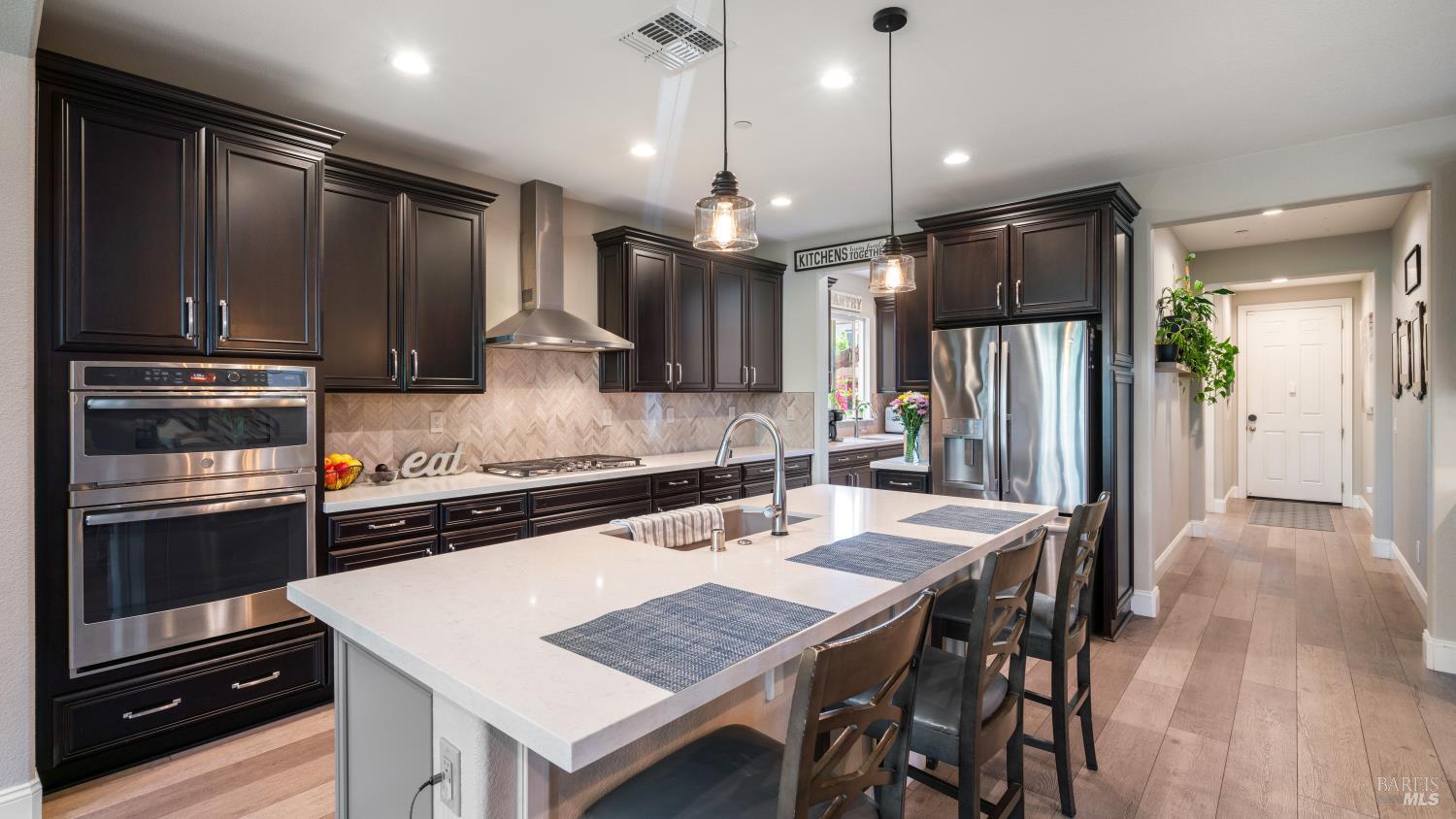 Detail Gallery Image 11 of 51 For 1504 Keats Pl, Rohnert Park,  CA 94928 - 4 Beds | 3 Baths