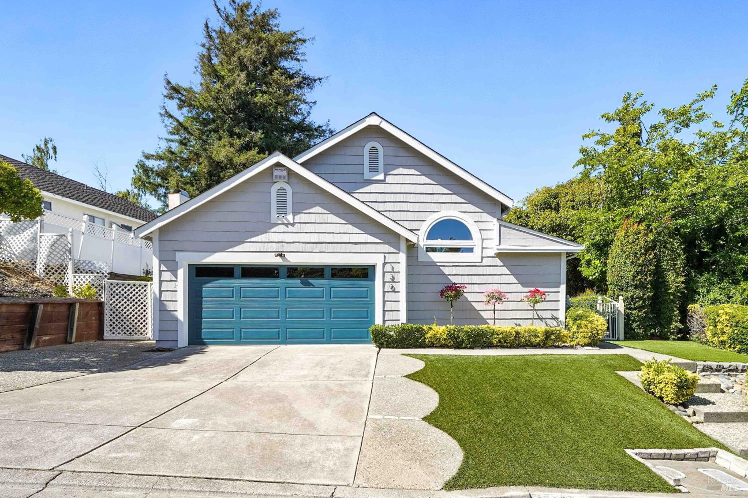 Detail Gallery Image 1 of 25 For 120 Seawind Dr, Vallejo,  CA 94590 - 3 Beds | 2 Baths
