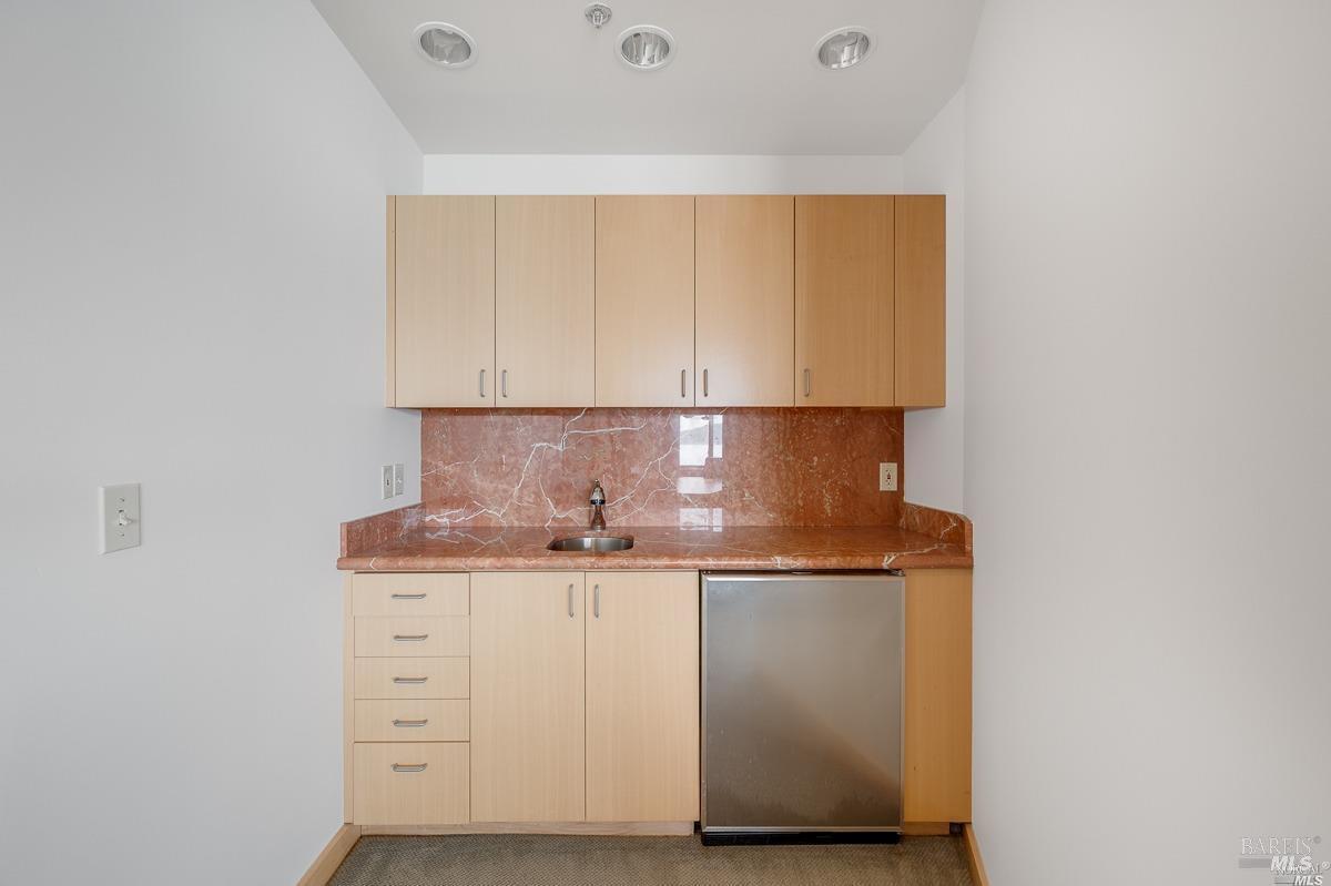 Detail Gallery Image 18 of 37 For 599 Bridgeway Unkn, Sausalito,  CA 94965 - – Beds | – Baths