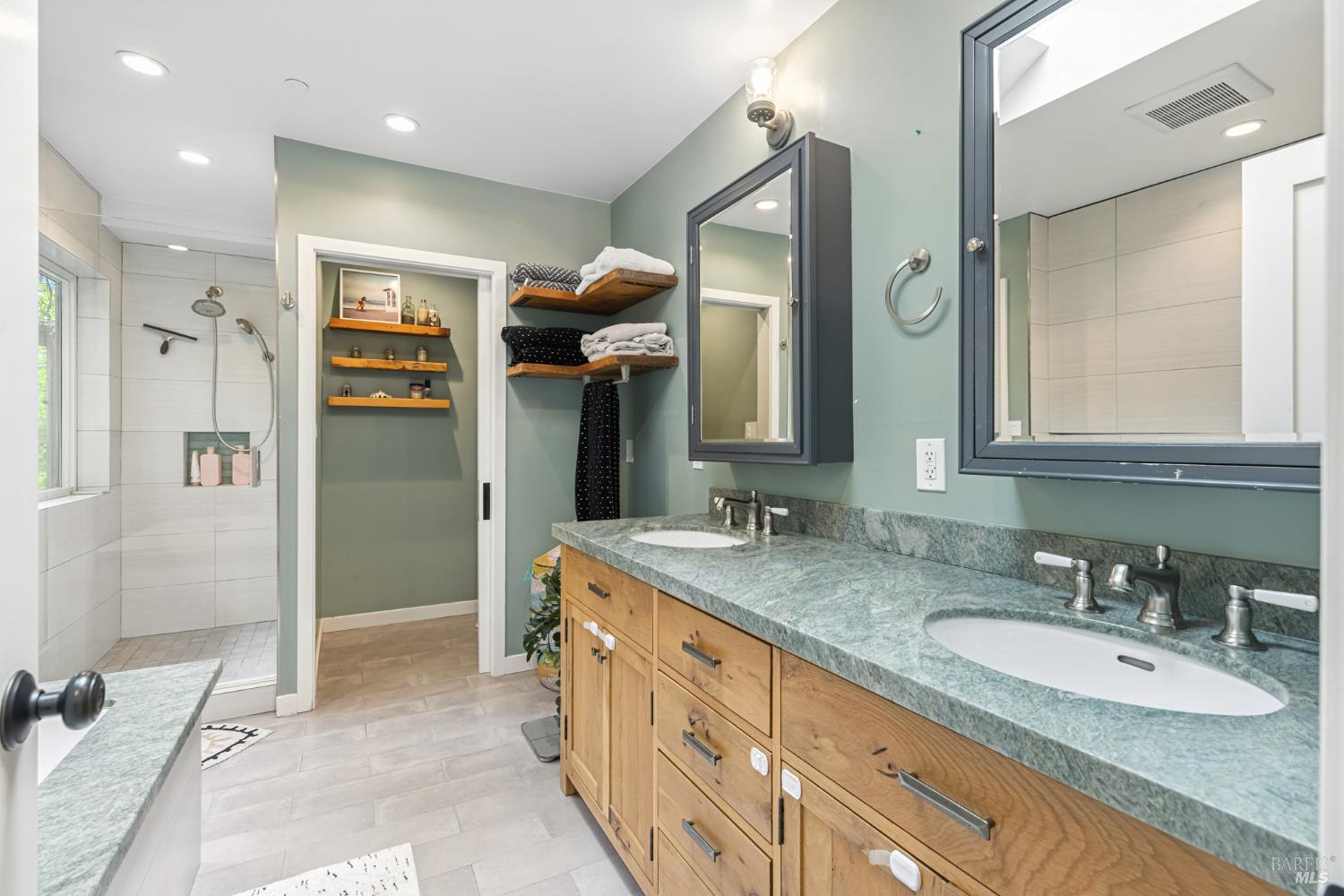 Detail Gallery Image 30 of 63 For 31 Glen Dr, Mill Valley,  CA 94941 - 4 Beds | 4 Baths