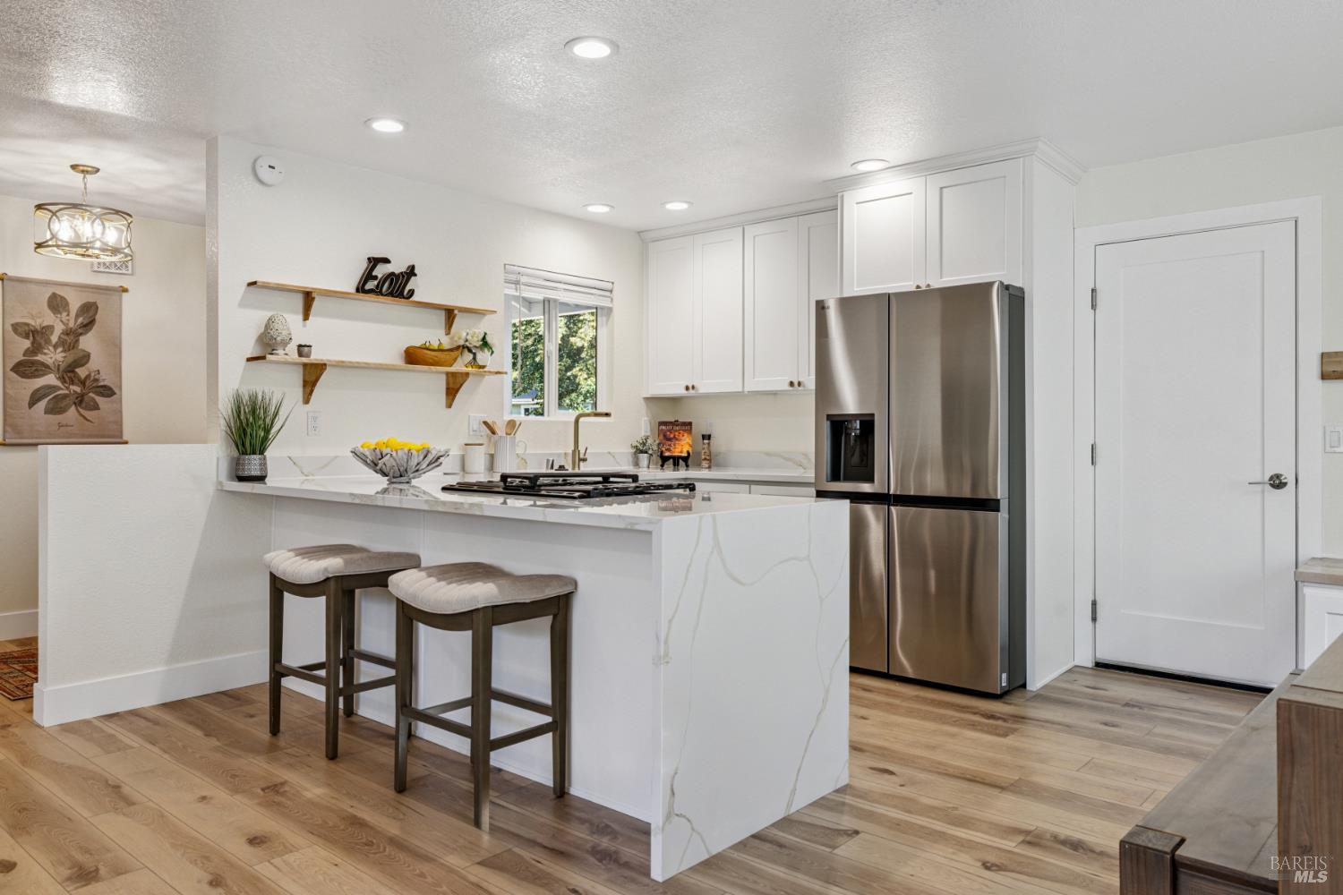 Detail Gallery Image 13 of 60 For 8023 Washington Ave, Sebastopol,  CA 95472 - 4 Beds | 2 Baths