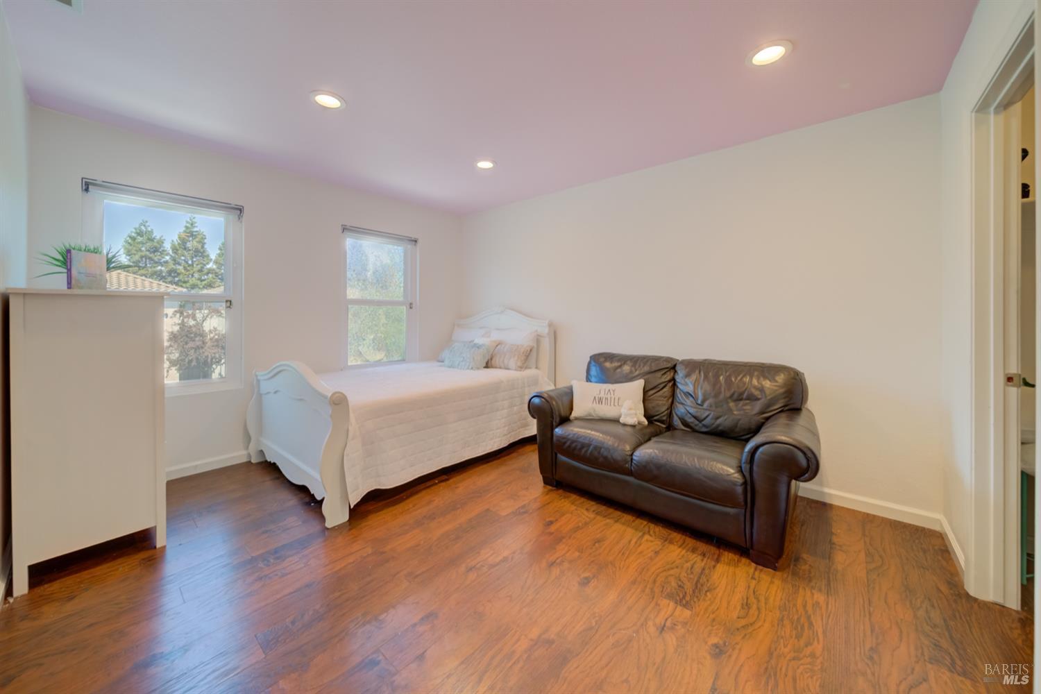 Detail Gallery Image 28 of 52 For 578 Tawny Lake Pl, Fairfield,  CA 94534 - 4 Beds | 2/1 Baths