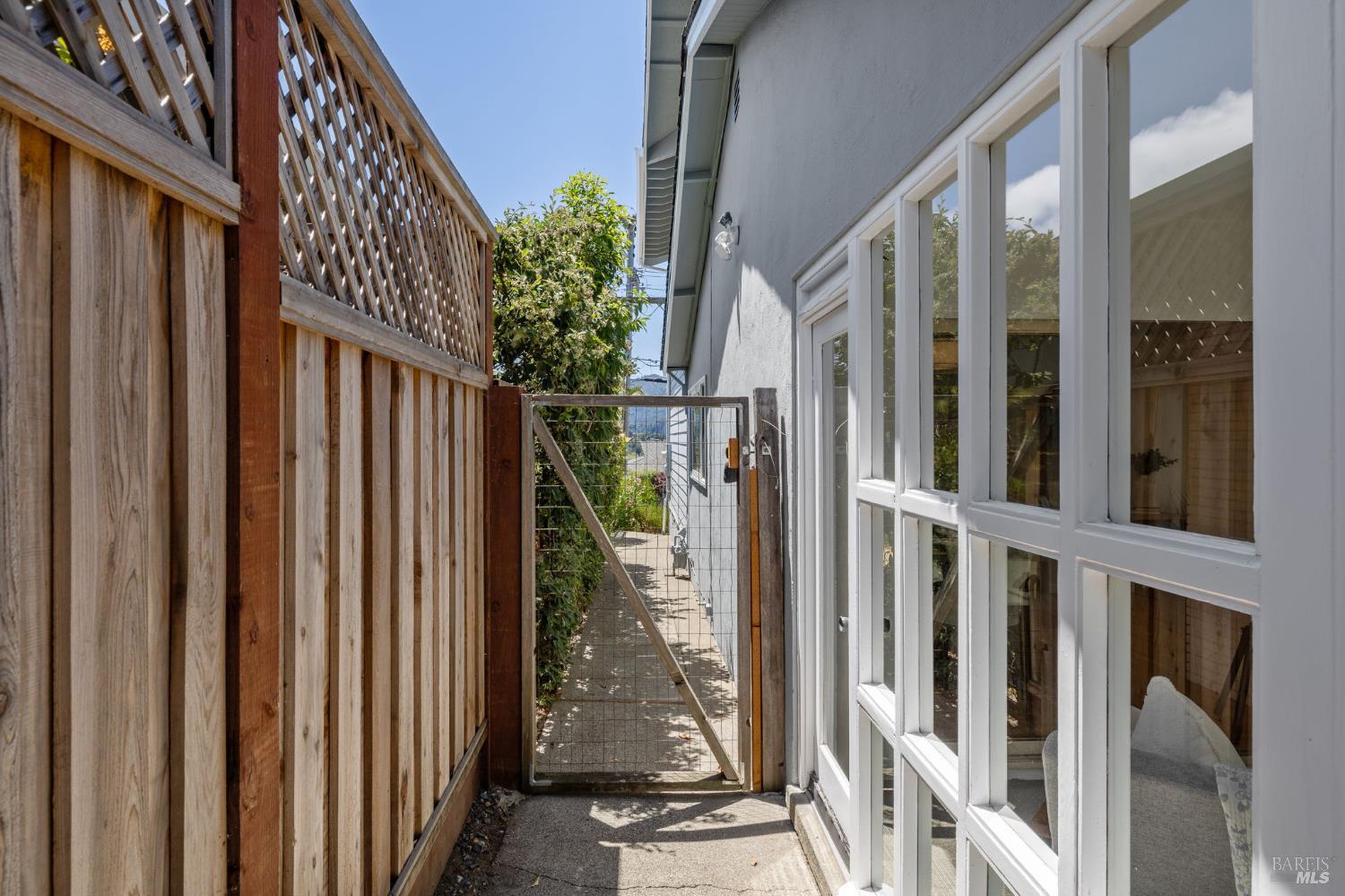 Detail Gallery Image 55 of 75 For 34 Crestwood Dr, San Rafael,  CA 94901 - 4 Beds | 3 Baths
