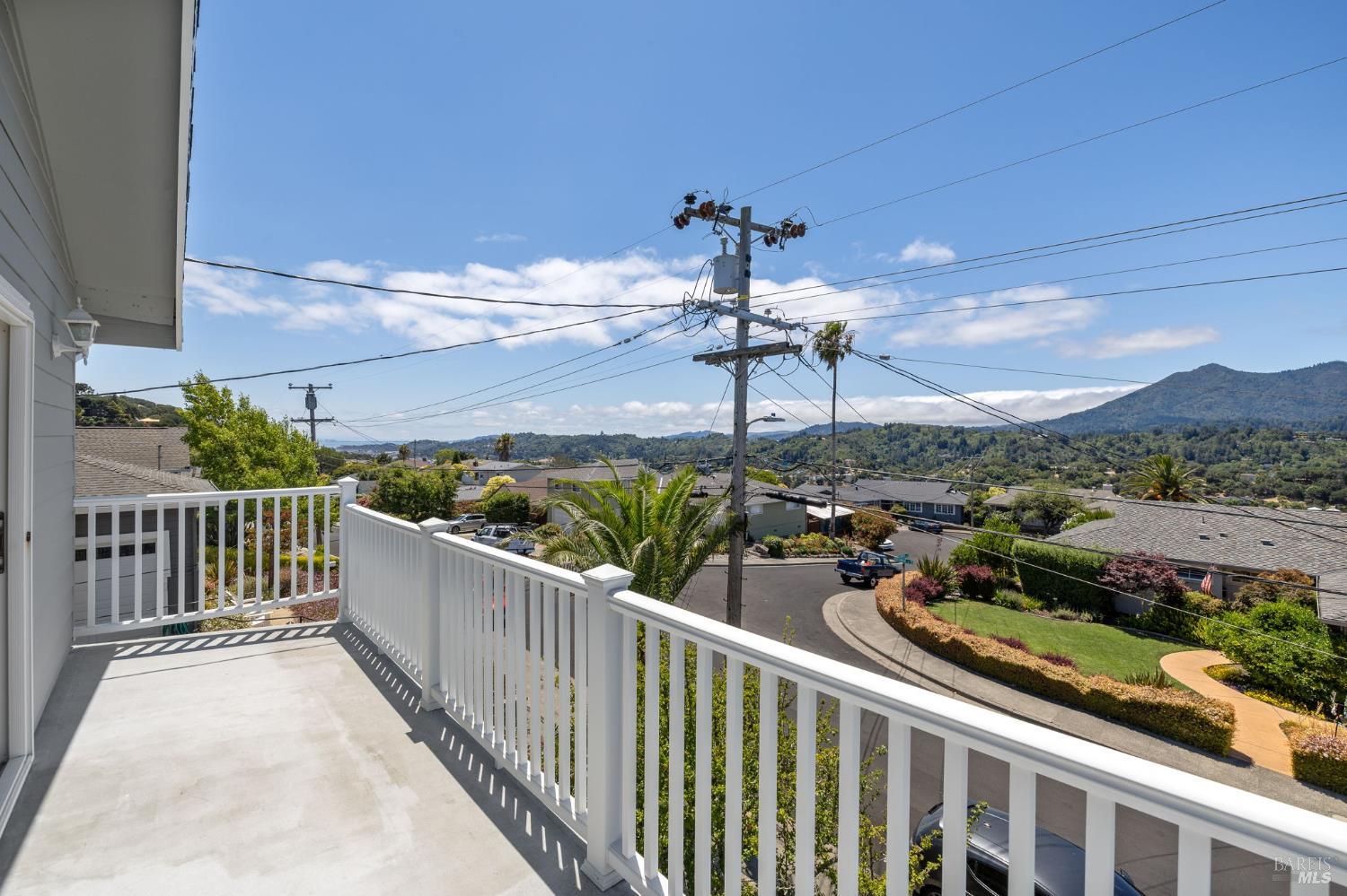 Detail Gallery Image 26 of 75 For 34 Crestwood Dr, San Rafael,  CA 94901 - 4 Beds | 3 Baths