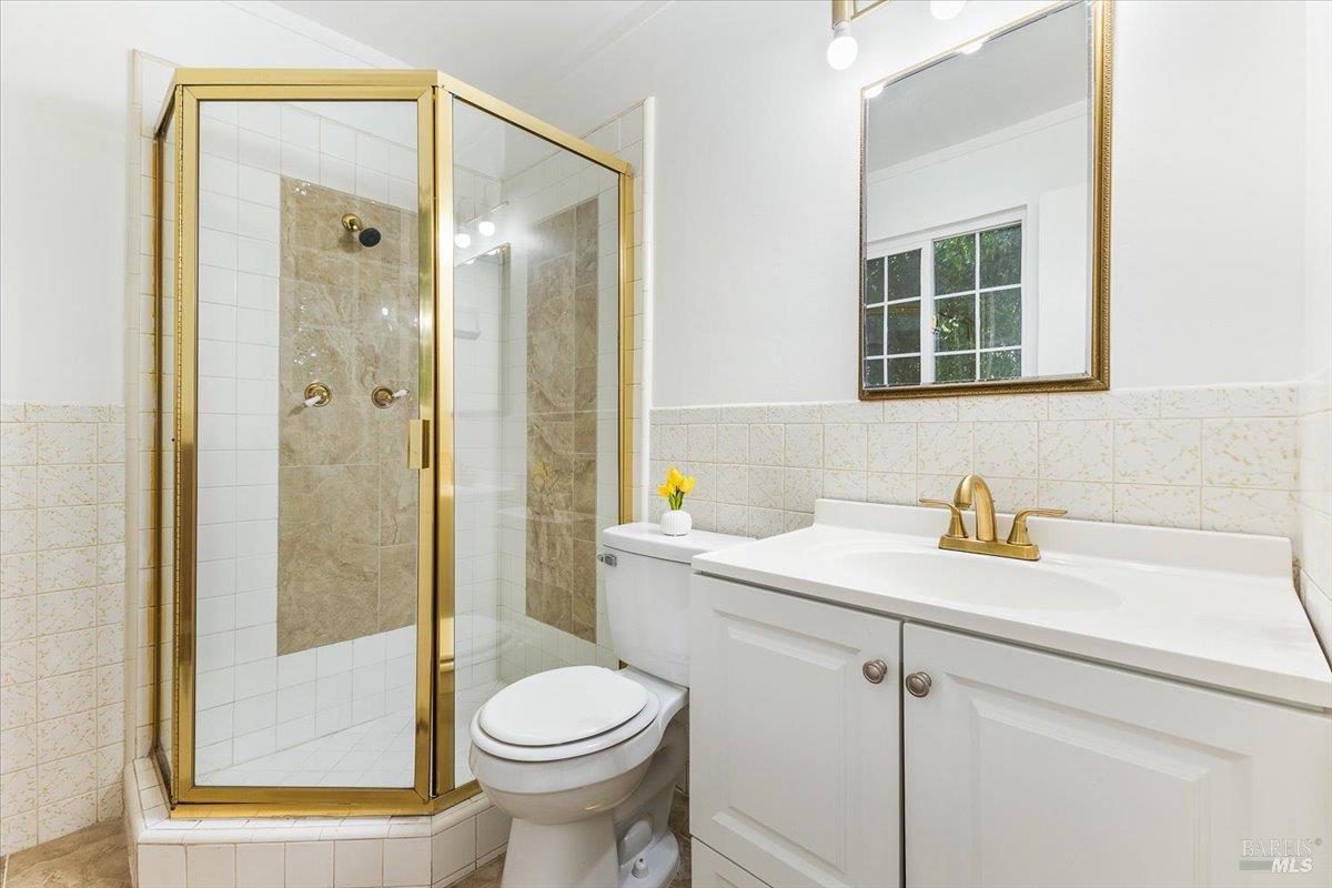 Detail Gallery Image 21 of 37 For 1146 Evans Dr, Santa Rosa,  CA 95405 - 4 Beds | 2 Baths