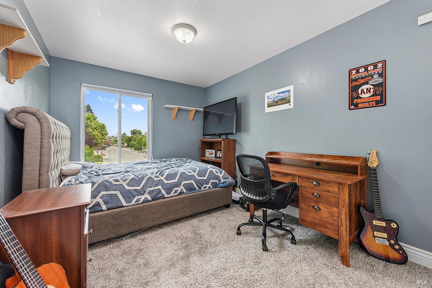 Detail Gallery Image 24 of 40 For 1180 Wieling Way, Petaluma,  CA 94954 - 3 Beds | 2/1 Baths