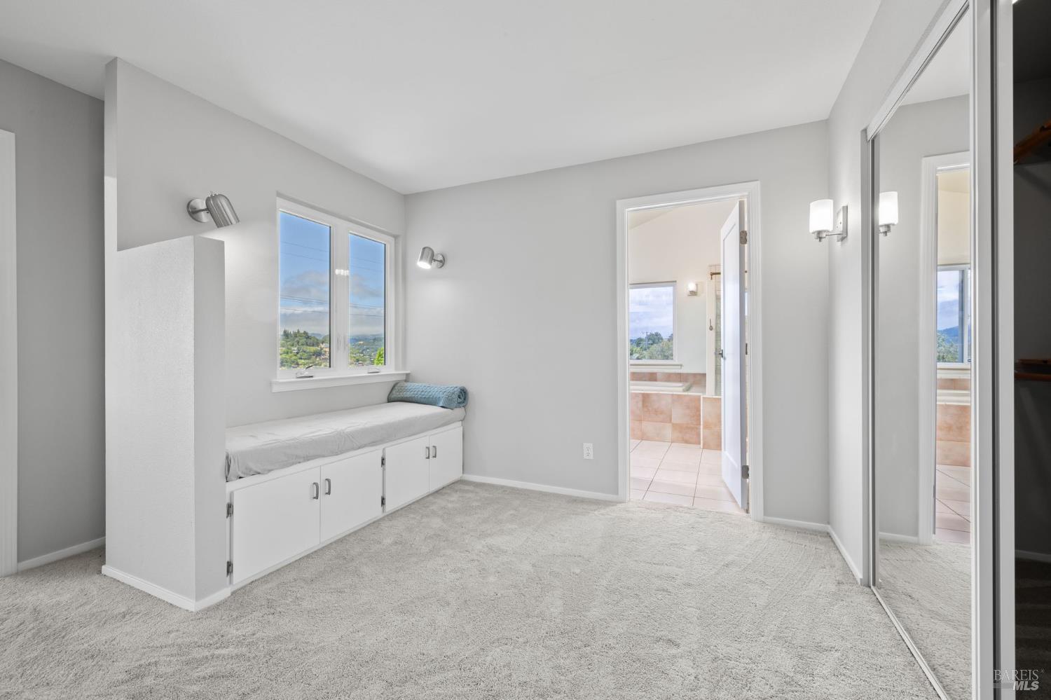 Detail Gallery Image 28 of 75 For 34 Crestwood Dr, San Rafael,  CA 94901 - 4 Beds | 3 Baths