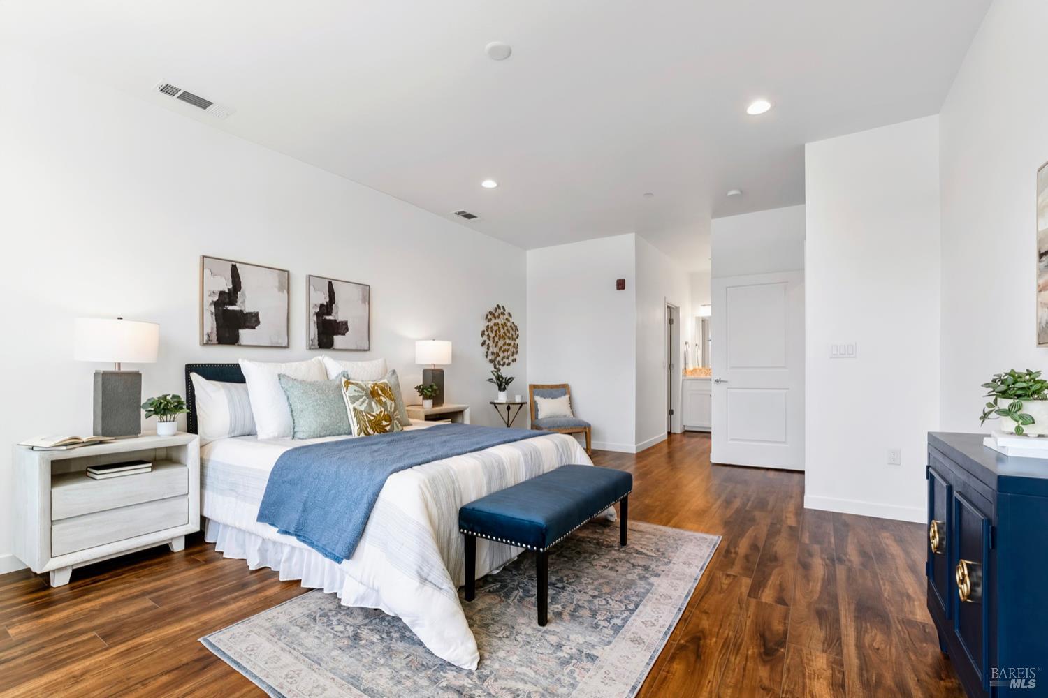 Detail Gallery Image 36 of 51 For 1655 2nd St #306,  Napa,  CA 94559 - 3 Beds | 3/1 Baths