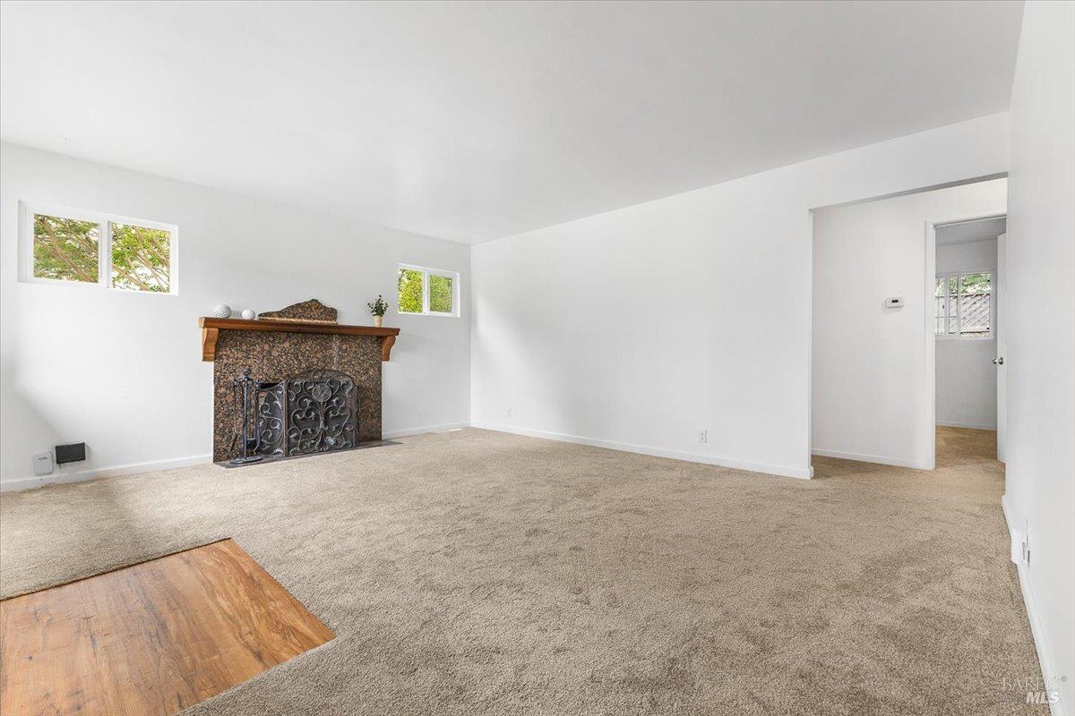 Detail Gallery Image 6 of 37 For 1146 Evans Dr, Santa Rosa,  CA 95405 - 4 Beds | 2 Baths