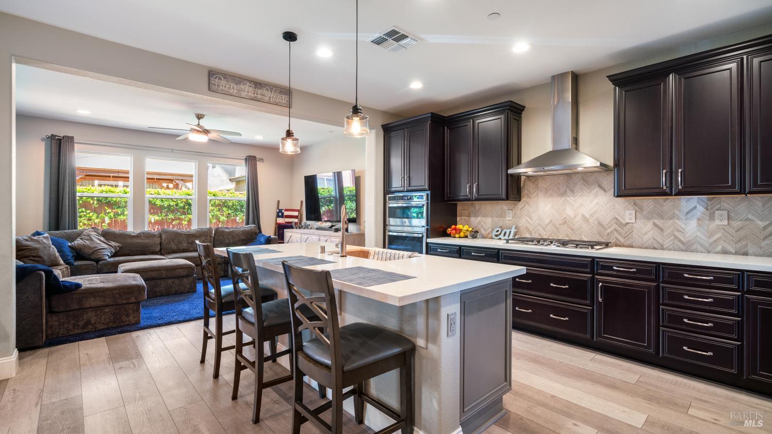 Detail Gallery Image 10 of 51 For 1504 Keats Pl, Rohnert Park,  CA 94928 - 4 Beds | 3 Baths