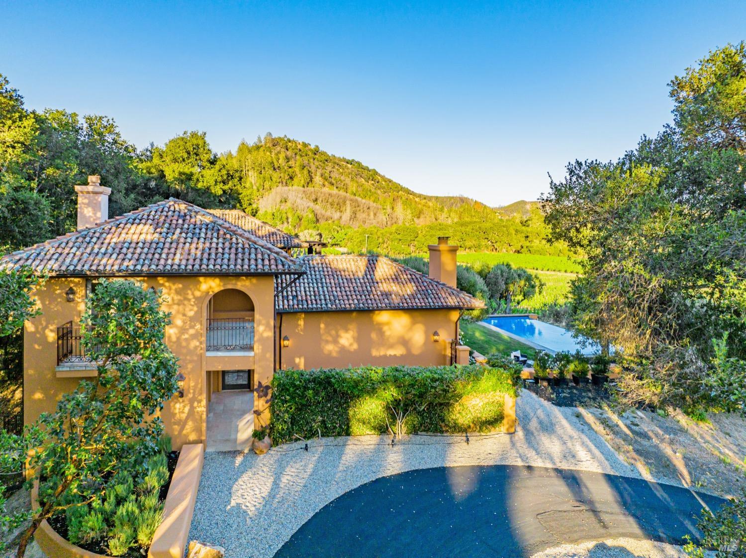 Detail Gallery Image 8 of 98 For 8320 Franz Valley Rd, Calistoga,  CA 94515 - 8 Beds | 8/2 Baths