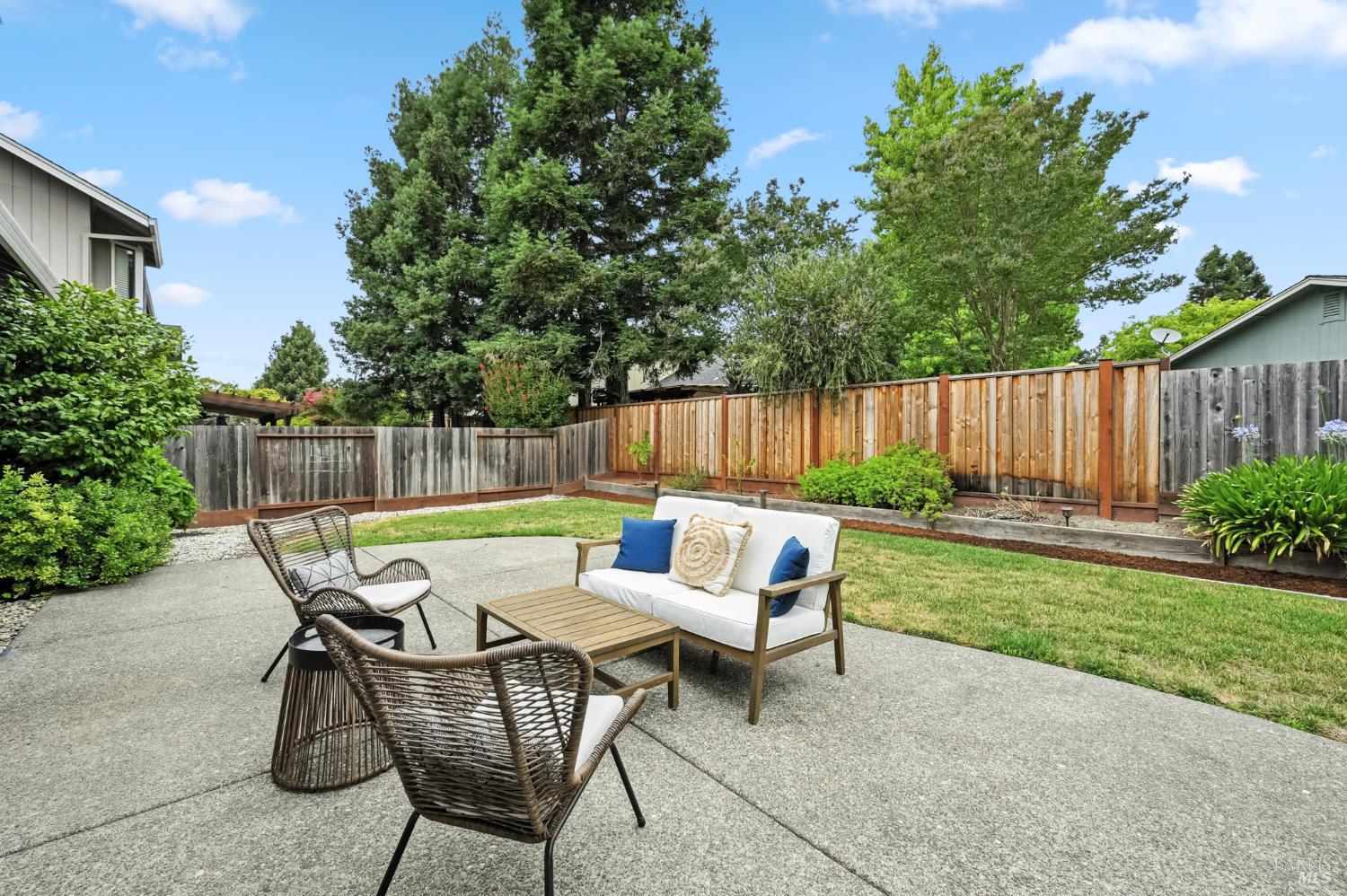 Detail Gallery Image 50 of 54 For 519 Mallory Ave, Windsor,  CA 95492 - 4 Beds | 2/1 Baths