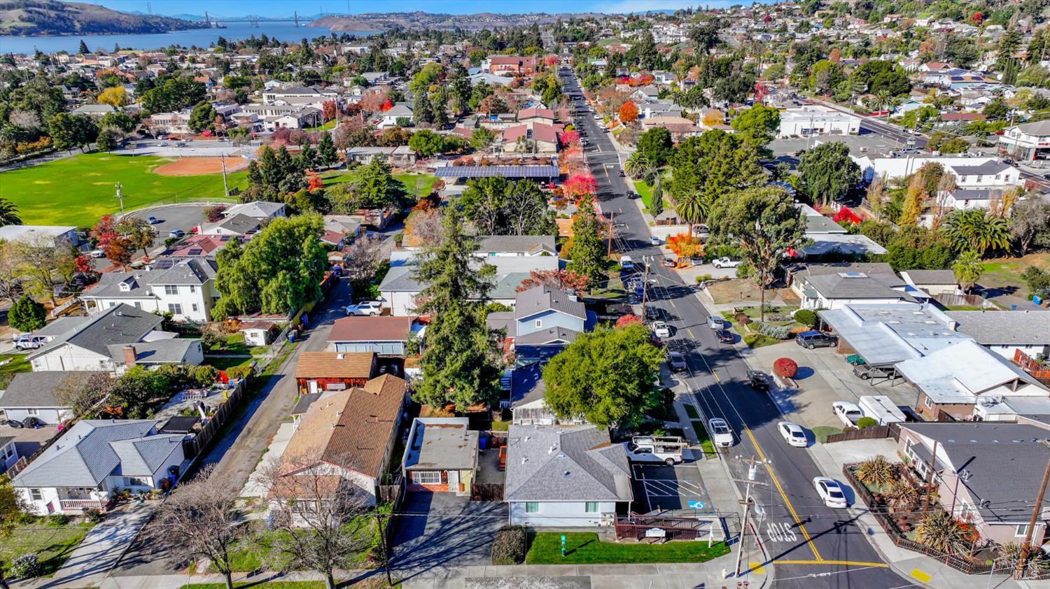 Detail Gallery Image 15 of 22 For 1125 E 5th St #B,  Benicia,  CA 94510 - – Beds | – Baths