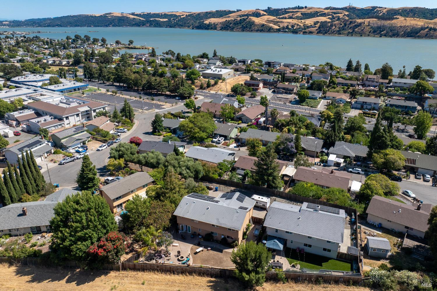 Detail Gallery Image 51 of 54 For 1229 Monte Vista Ct, Benicia,  CA 94510 - 4 Beds | 3 Baths