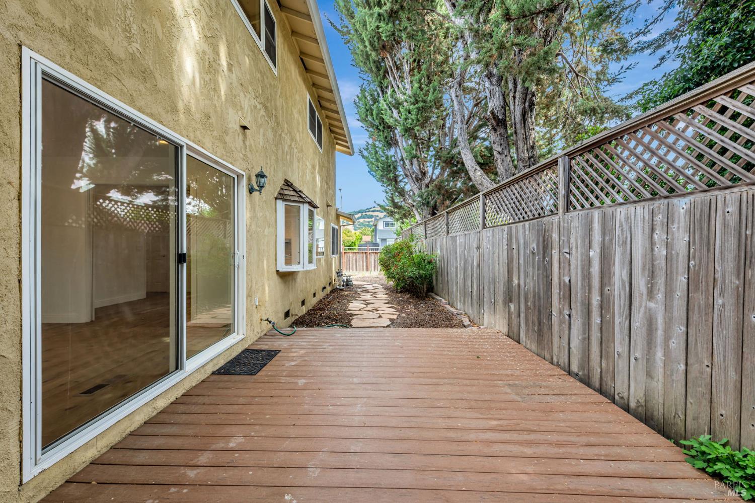 Detail Gallery Image 40 of 44 For 3 La Noche Ct, Novato,  CA 94945 - 4 Beds | 3 Baths