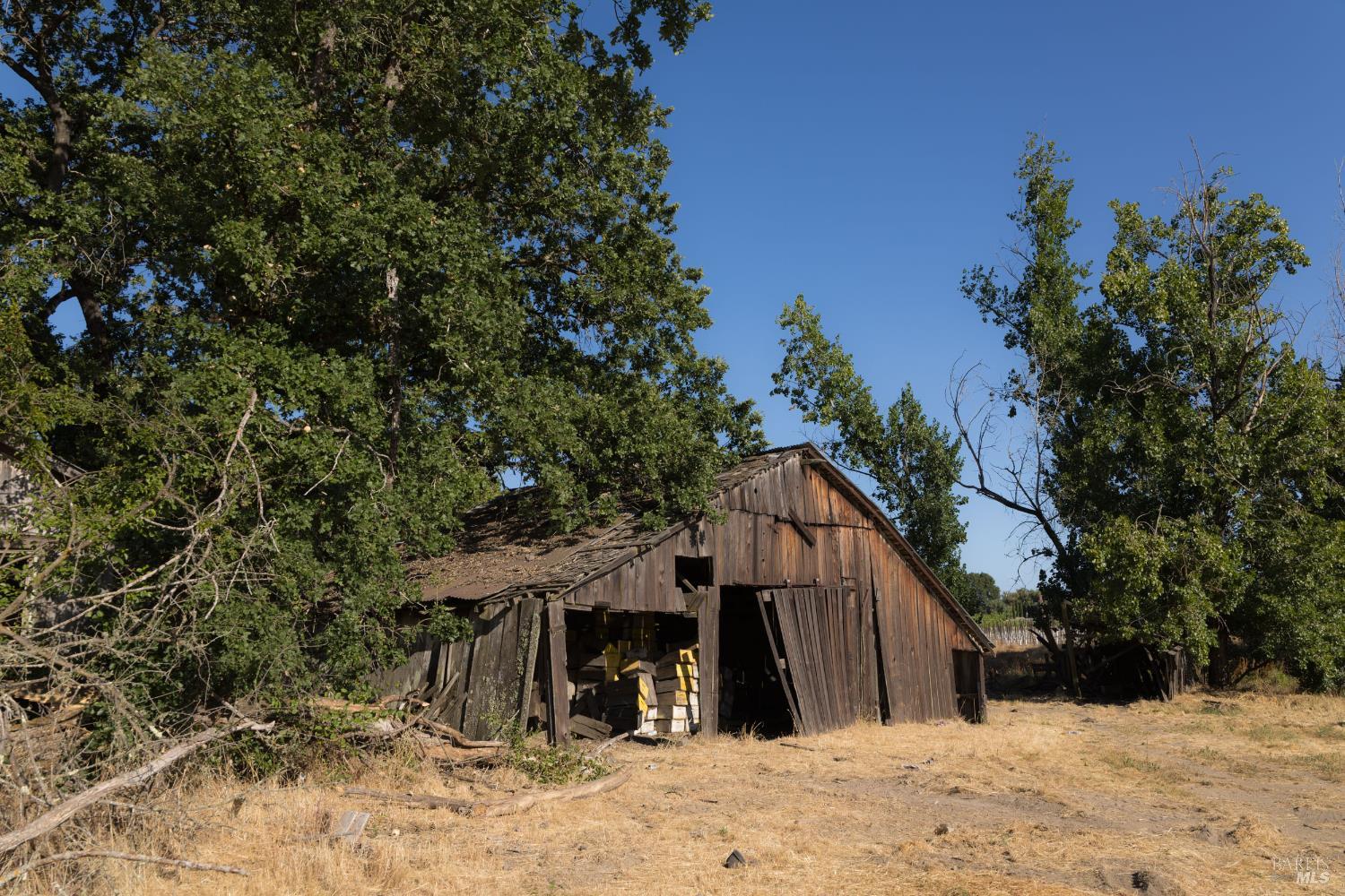 Detail Gallery Image 8 of 27 For 2220 Oakwild Ln, Santa Rosa,  CA 95401 - 4 Beds | 2 Baths