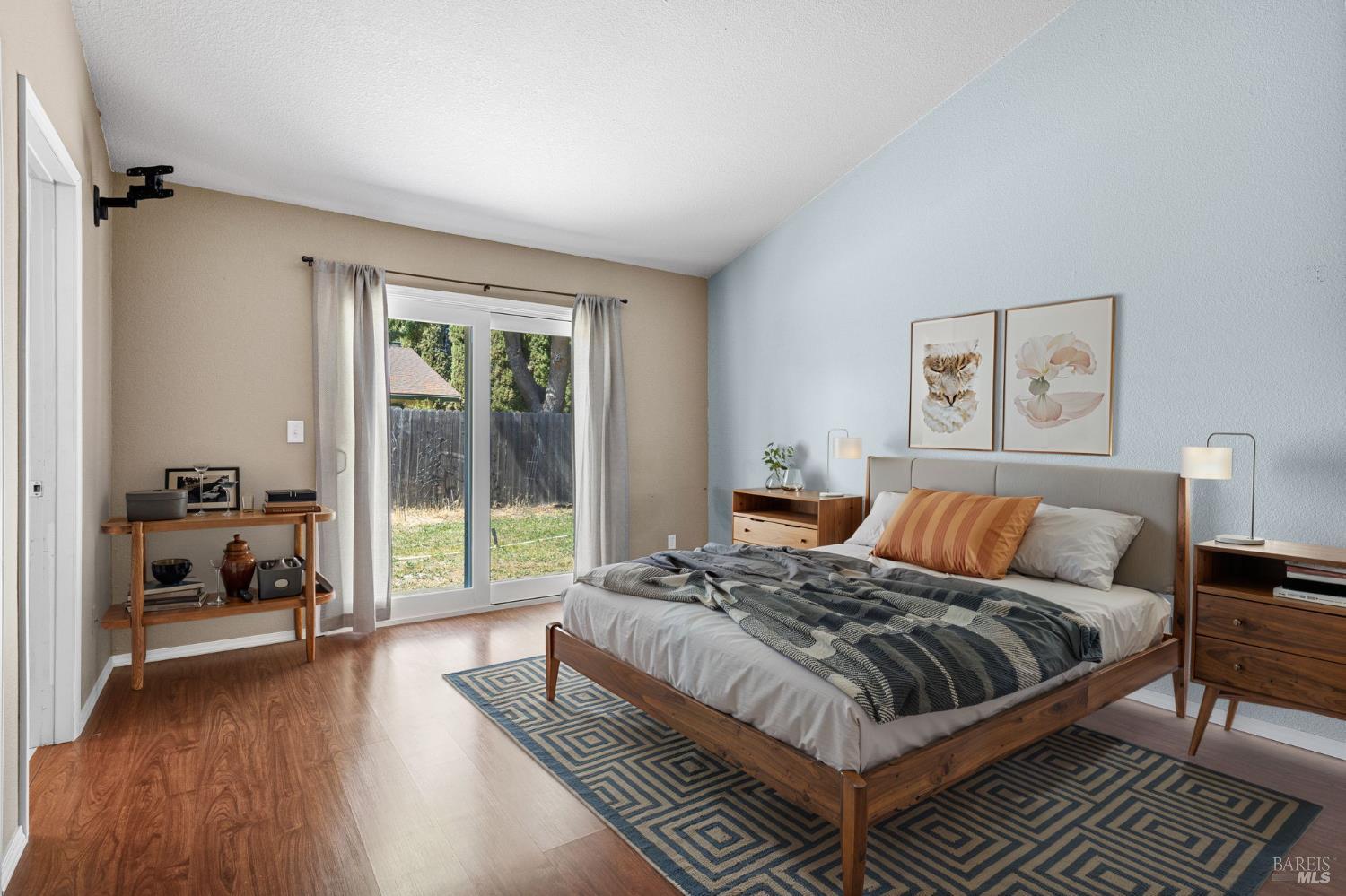Detail Gallery Image 16 of 28 For 406 April Ct, Vacaville,  CA 95687 - 3 Beds | 2 Baths