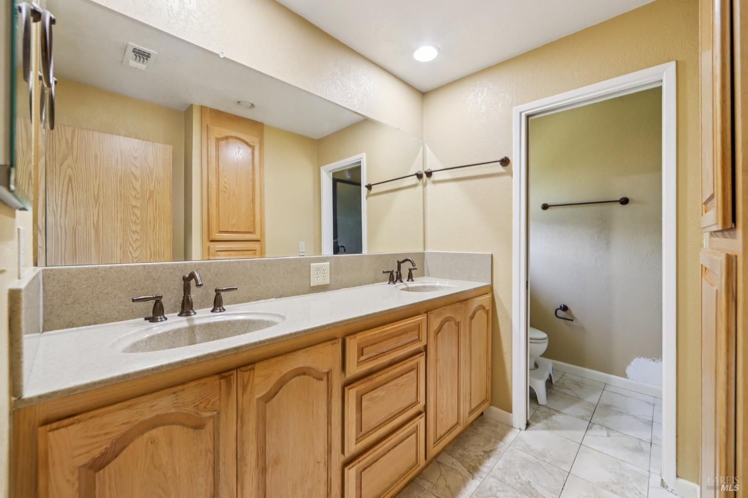 Detail Gallery Image 20 of 32 For 309 Nancy Ln, Vacaville,  CA 95687 - 3 Beds | 2 Baths