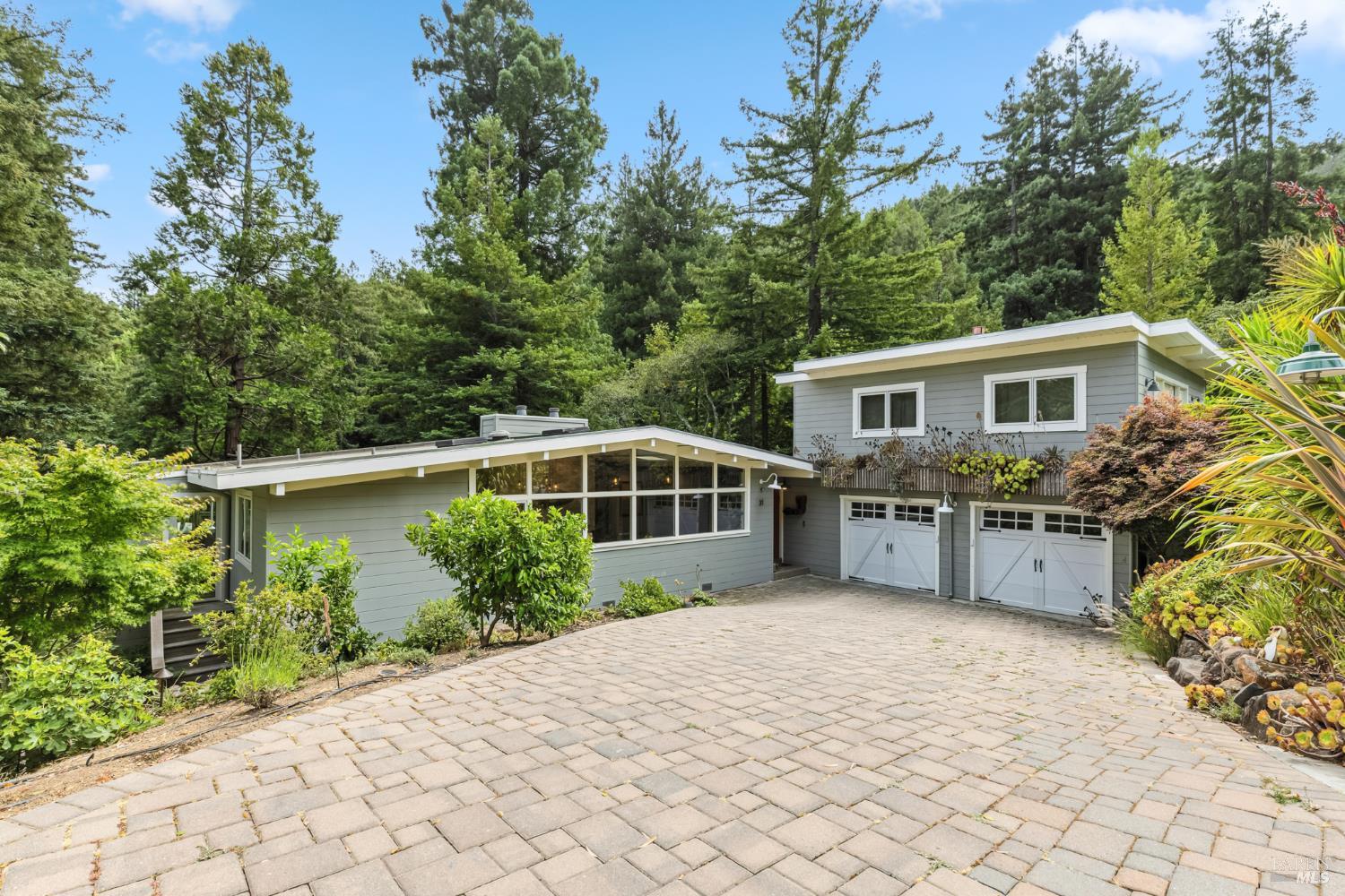 Detail Gallery Image 2 of 63 For 31 Glen Dr, Mill Valley,  CA 94941 - 4 Beds | 4 Baths