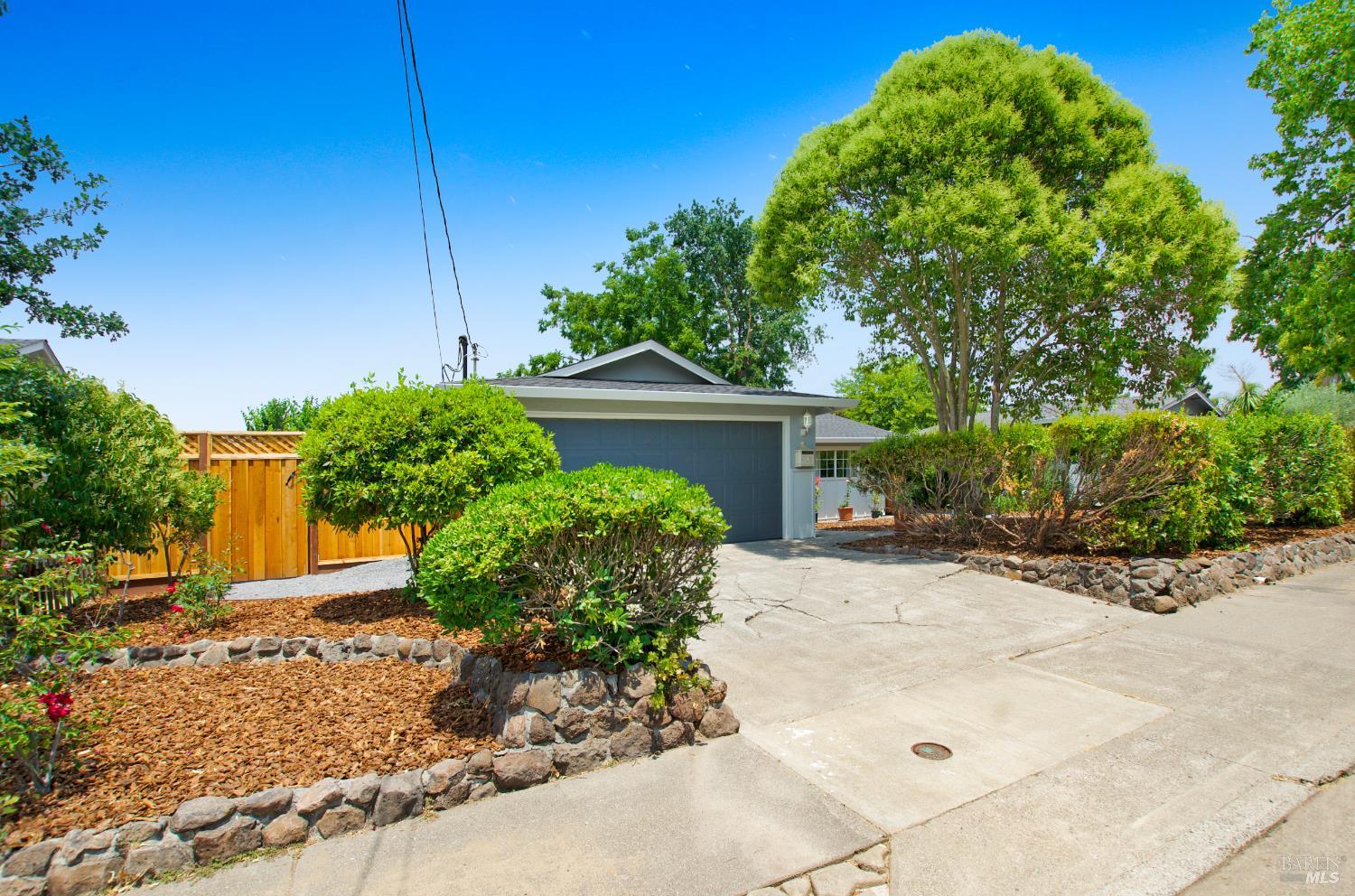Detail Gallery Image 36 of 36 For 2721 Comanche St, Santa Rosa,  CA 95403 - 3 Beds | 2 Baths