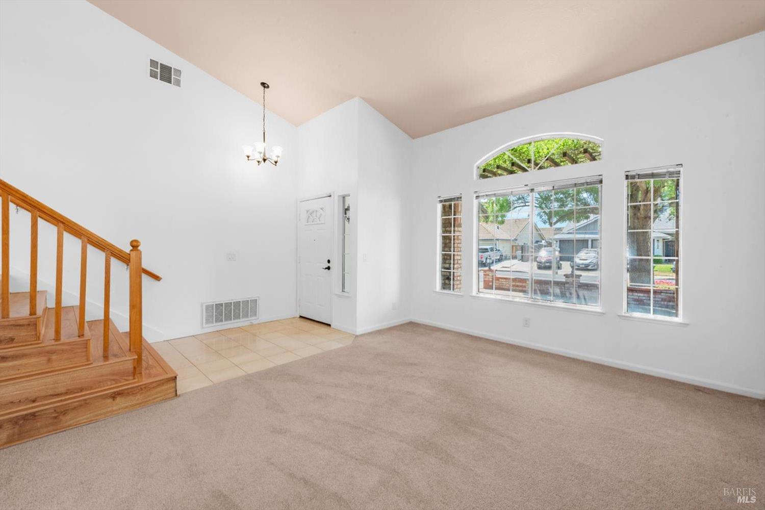 Detail Gallery Image 8 of 48 For 119 Lighthouse Way, Vacaville,  CA 95688 - 4 Beds | 3 Baths