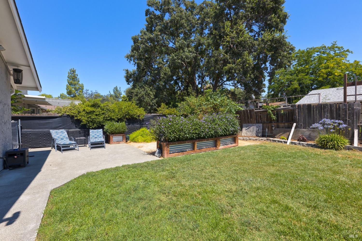 Detail Gallery Image 26 of 43 For 185 Salinas Dr, Vacaville,  CA 95688 - 3 Beds | 2 Baths