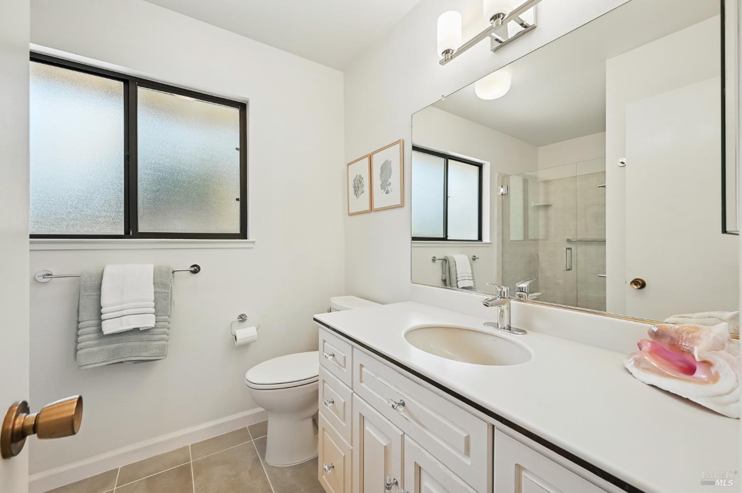 Detail Gallery Image 25 of 42 For 6840 Oakmont Dr, Santa Rosa,  CA 95409 - 4 Beds | 2 Baths