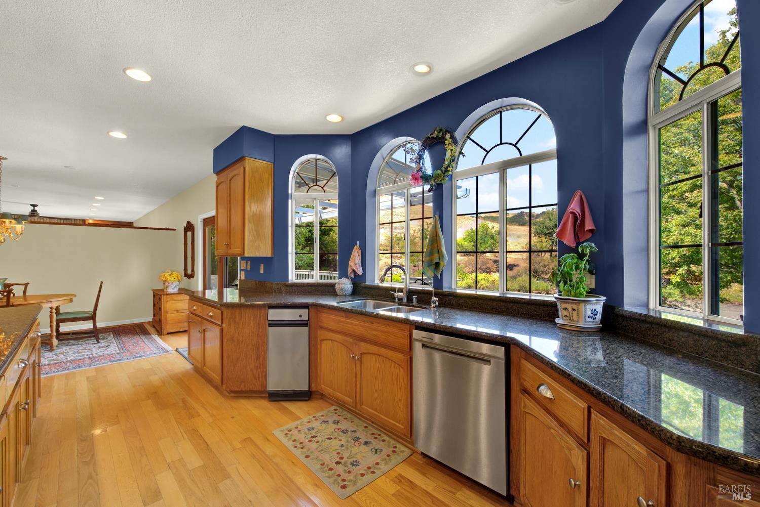 Detail Gallery Image 16 of 71 For 3560 Crownridge Ct, Fairfield,  CA 94534 - 5 Beds | 4 Baths