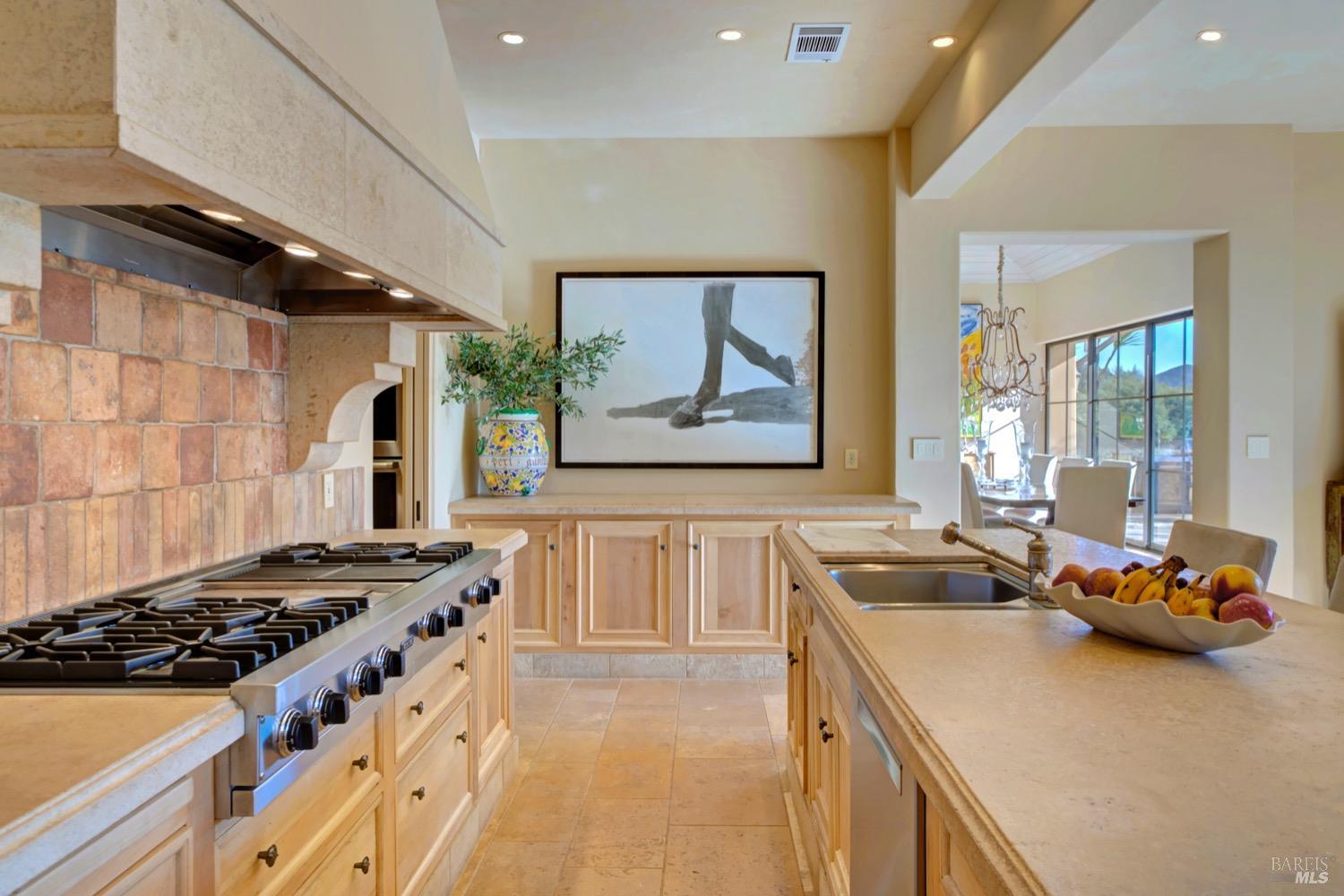 Detail Gallery Image 18 of 98 For 8320 Franz Valley Rd, Calistoga,  CA 94515 - 8 Beds | 8/2 Baths