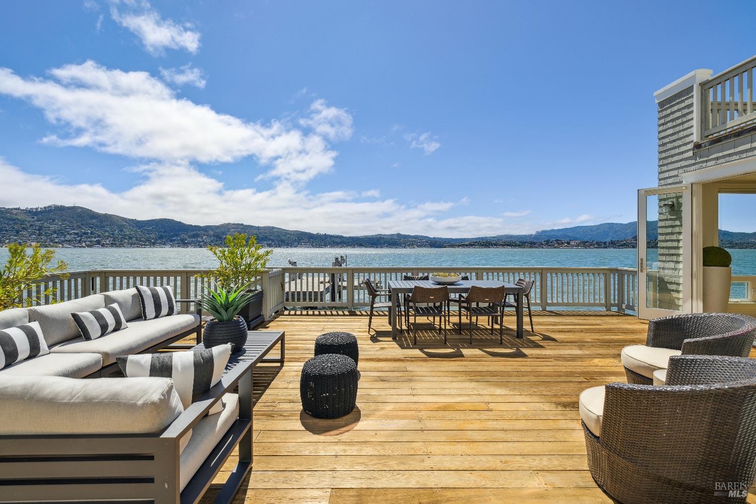 Detail Gallery Image 55 of 60 For 21 W Shore Rd, Belvedere Tiburon,  CA 94920 - 3 Beds | 3/1 Baths