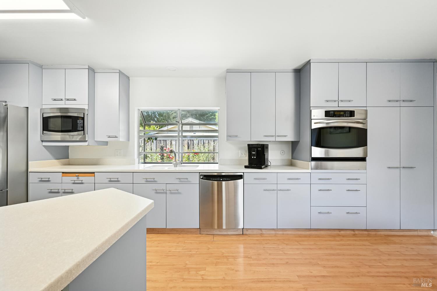 Detail Gallery Image 15 of 42 For 6840 Oakmont Dr, Santa Rosa,  CA 95409 - 4 Beds | 2 Baths