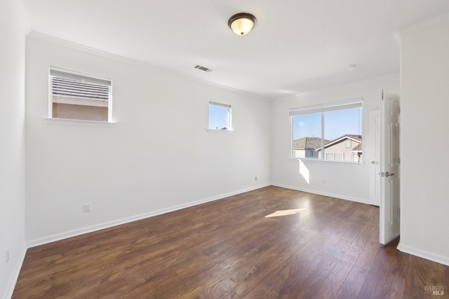 Detail Gallery Image 19 of 33 For 1888 Leaning Oak Dr, Fairfield,  CA 94534 - 3 Beds | 2/1 Baths