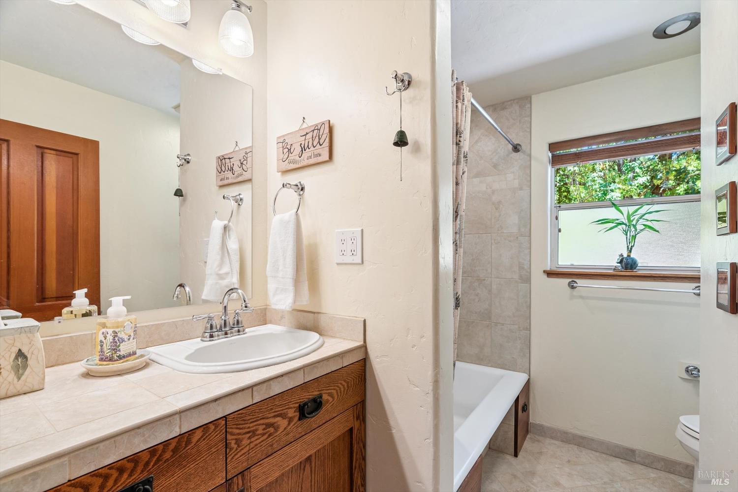 Detail Gallery Image 22 of 52 For 4165 Shook Rd, Sebastopol,  CA 95472 - 3 Beds | 2 Baths