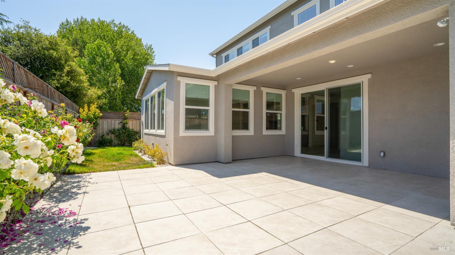 Detail Gallery Image 56 of 81 For 1421 Oak Cir, Rohnert Park,  CA 94928 - 4 Beds | 3/1 Baths