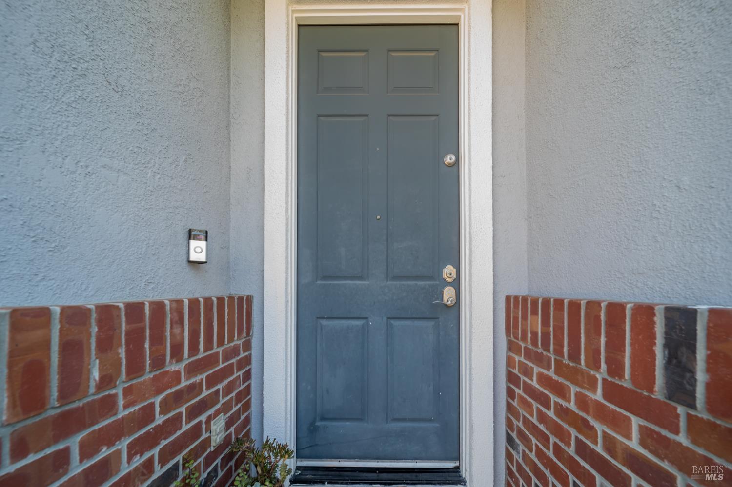 Detail Gallery Image 3 of 52 For 578 Tawny Lake Pl, Fairfield,  CA 94534 - 4 Beds | 2/1 Baths