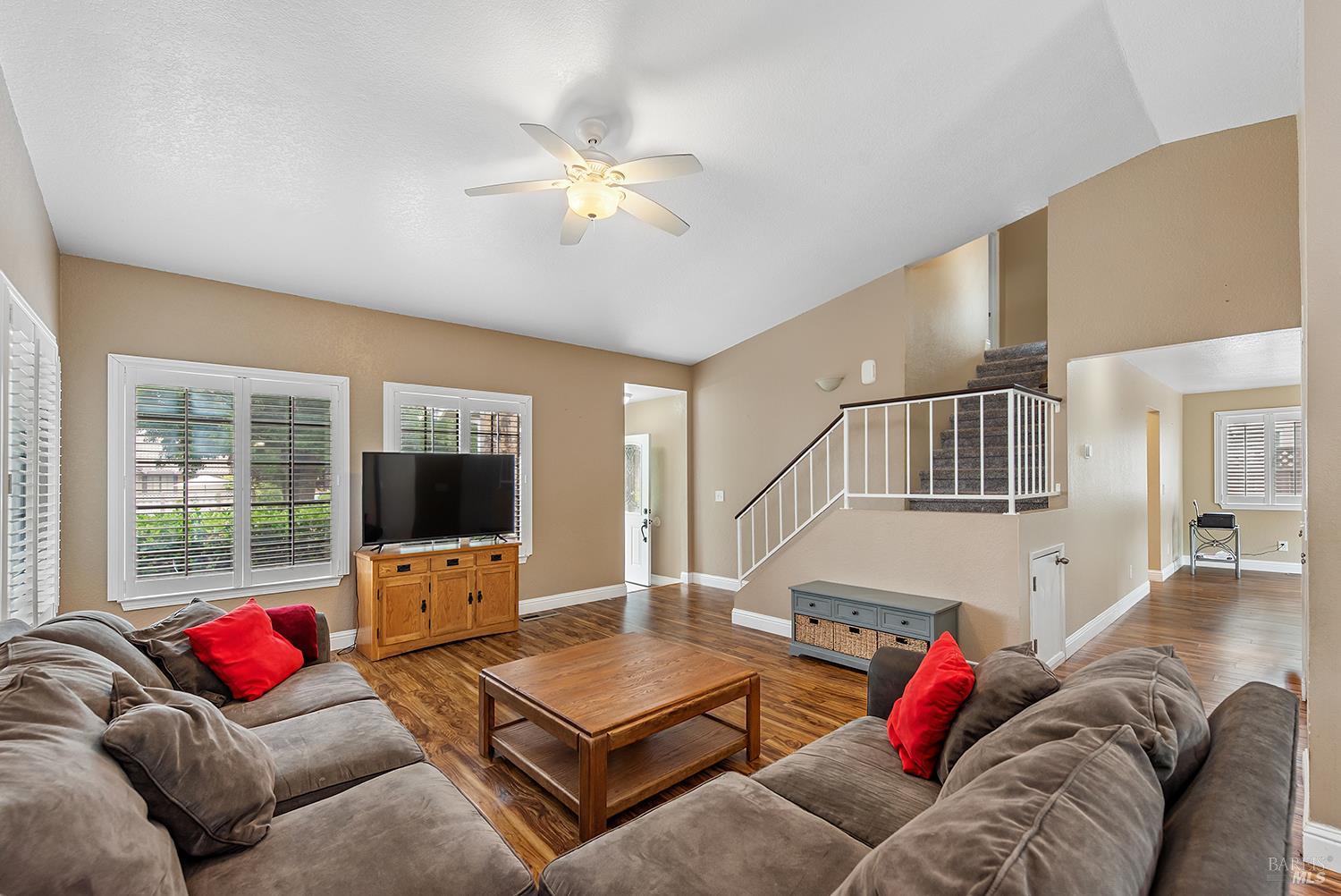 Detail Gallery Image 8 of 40 For 1180 Wieling Way, Petaluma,  CA 94954 - 3 Beds | 2/1 Baths
