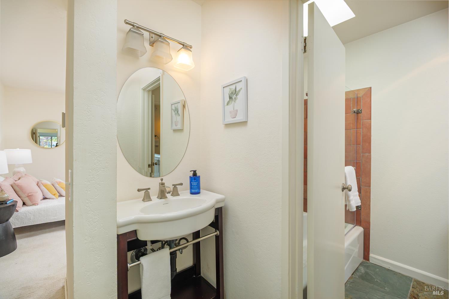 Detail Gallery Image 23 of 33 For 490 Canal St #19,  San Rafael,  CA 94901 - 2 Beds | 1/1 Baths