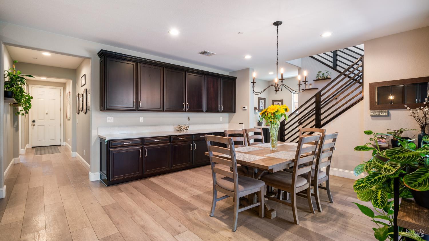 Detail Gallery Image 16 of 51 For 1504 Keats Pl, Rohnert Park,  CA 94928 - 4 Beds | 3 Baths