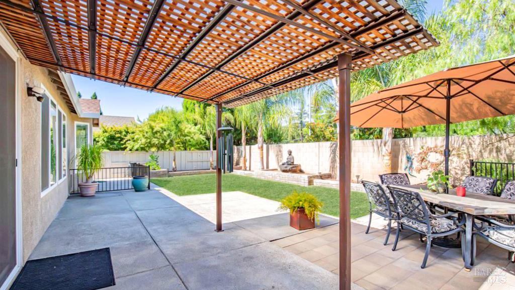 Detail Gallery Image 22 of 36 For 105 Clover Springs Dr, Cloverdale,  CA 95425 - 2 Beds | 2 Baths