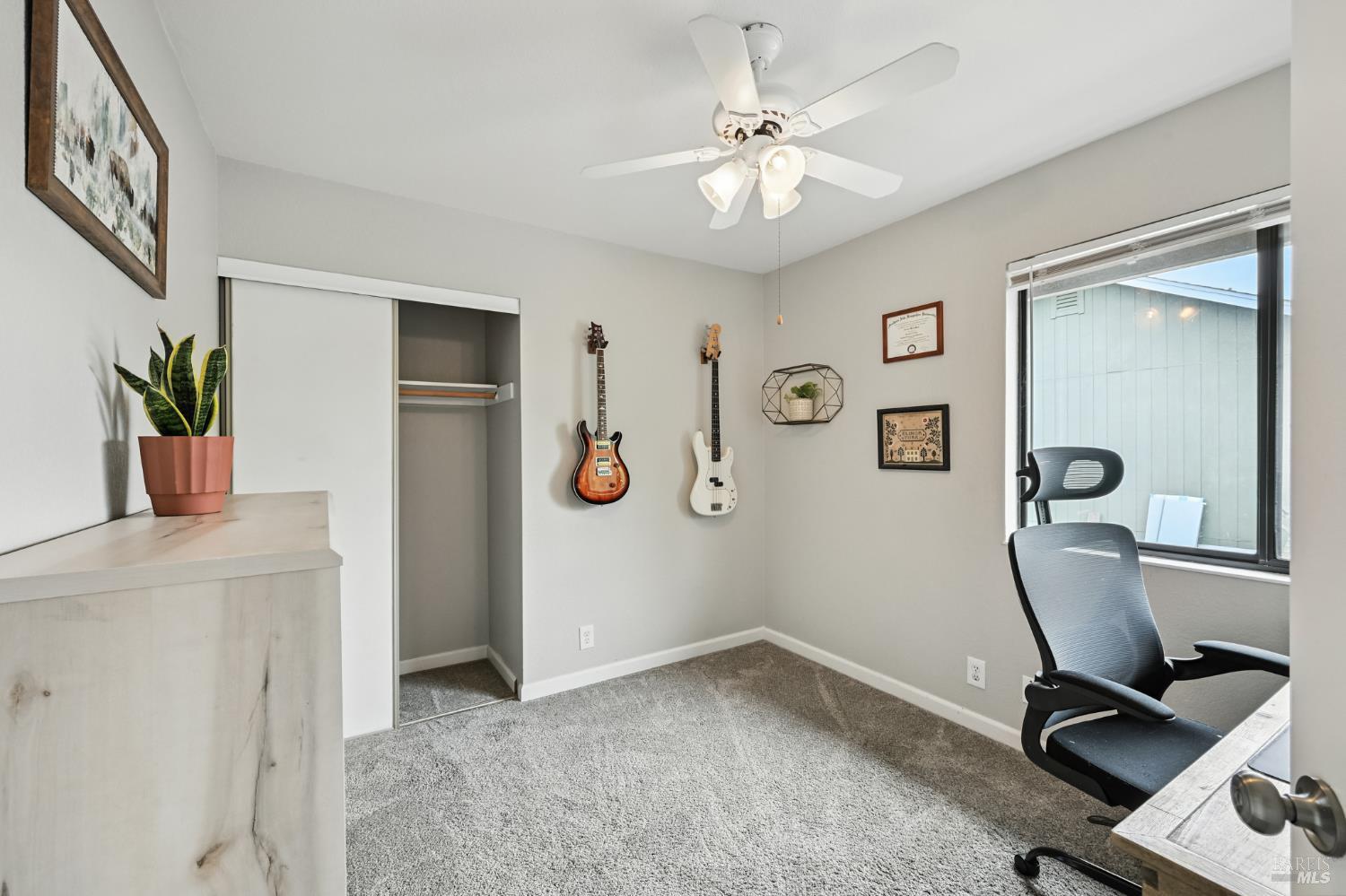 Detail Gallery Image 36 of 54 For 519 Mallory Ave, Windsor,  CA 95492 - 4 Beds | 2/1 Baths