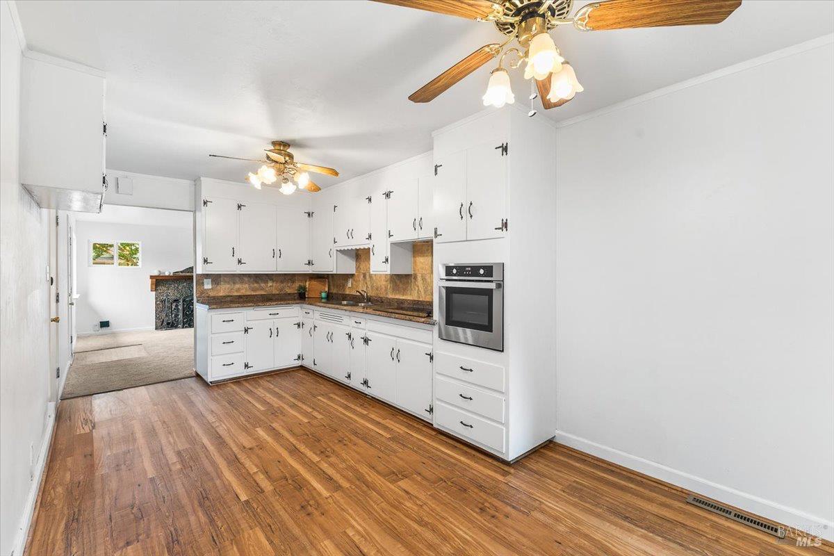 Detail Gallery Image 8 of 37 For 1146 Evans Dr, Santa Rosa,  CA 95405 - 4 Beds | 2 Baths